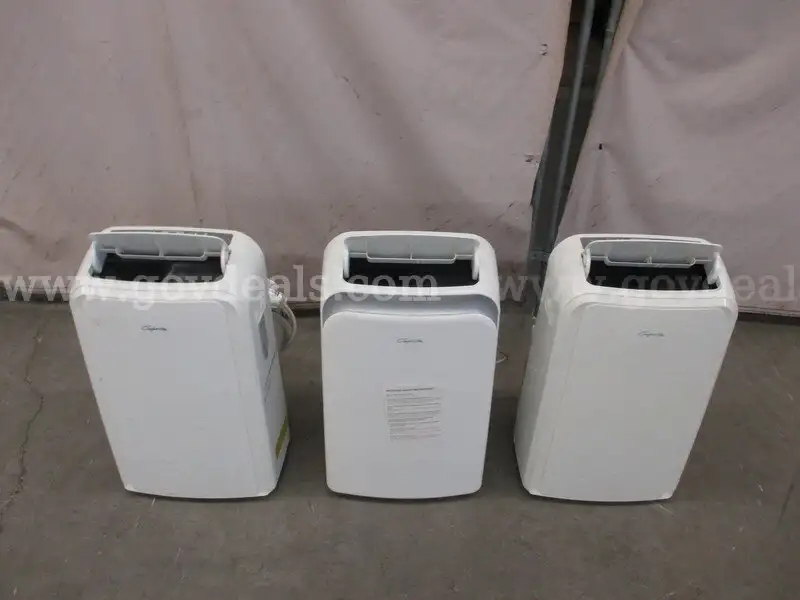 3 Portable AC Units w Vent Ducts - B8