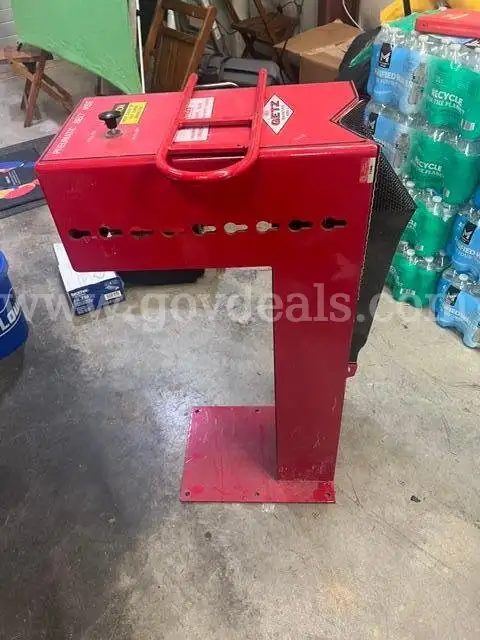 Pneumatic Belt Vise