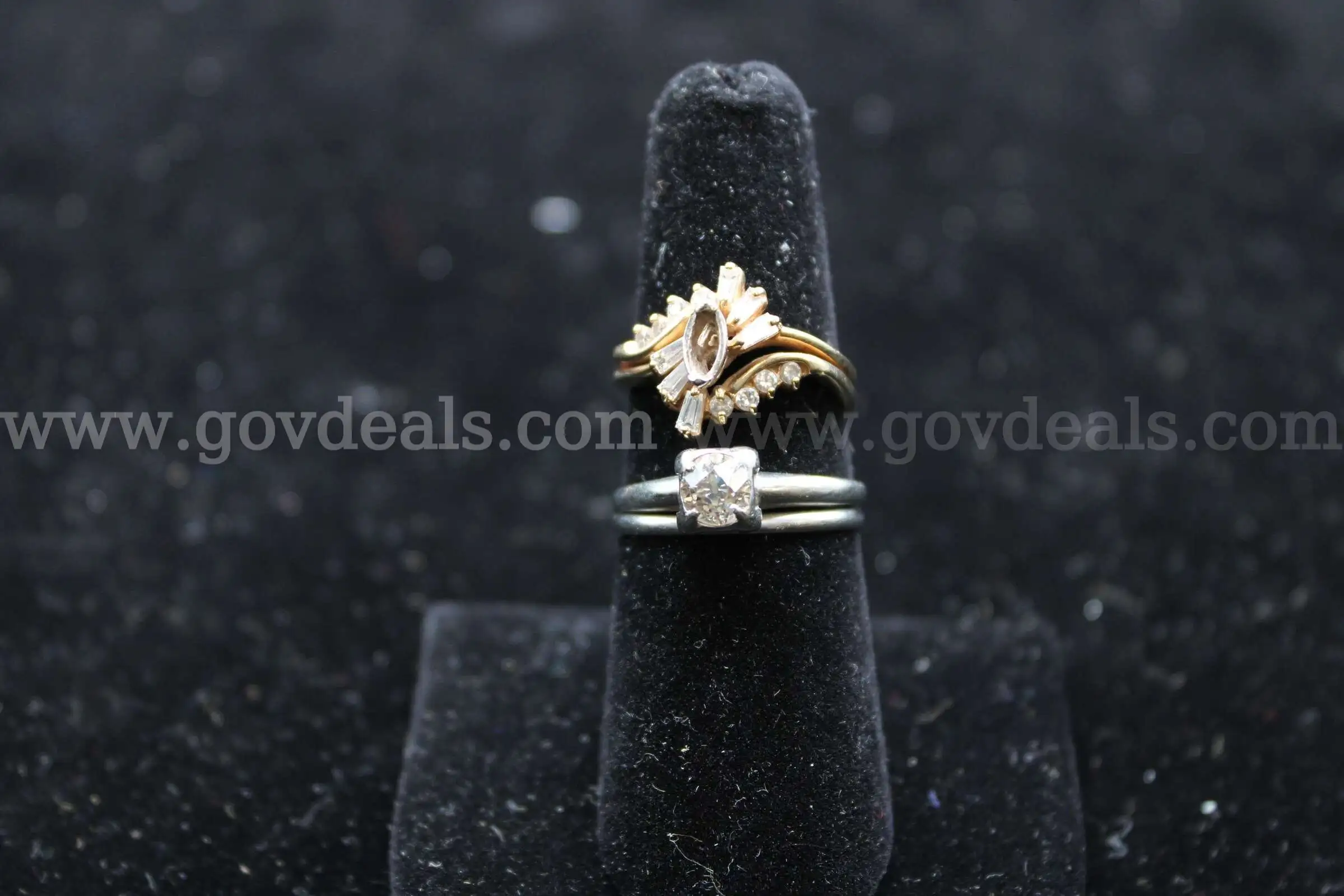 RING (2)