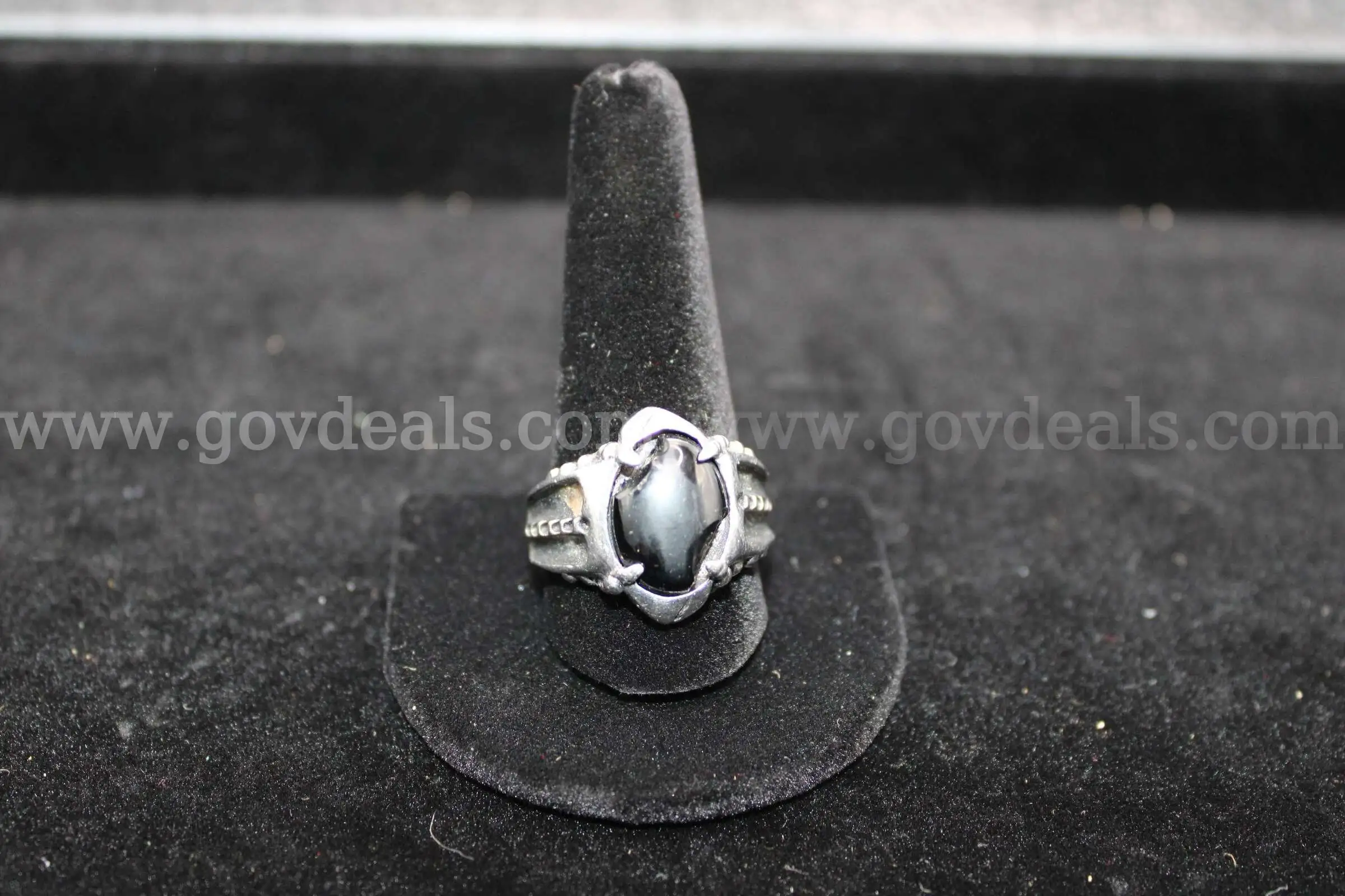 RING (1)