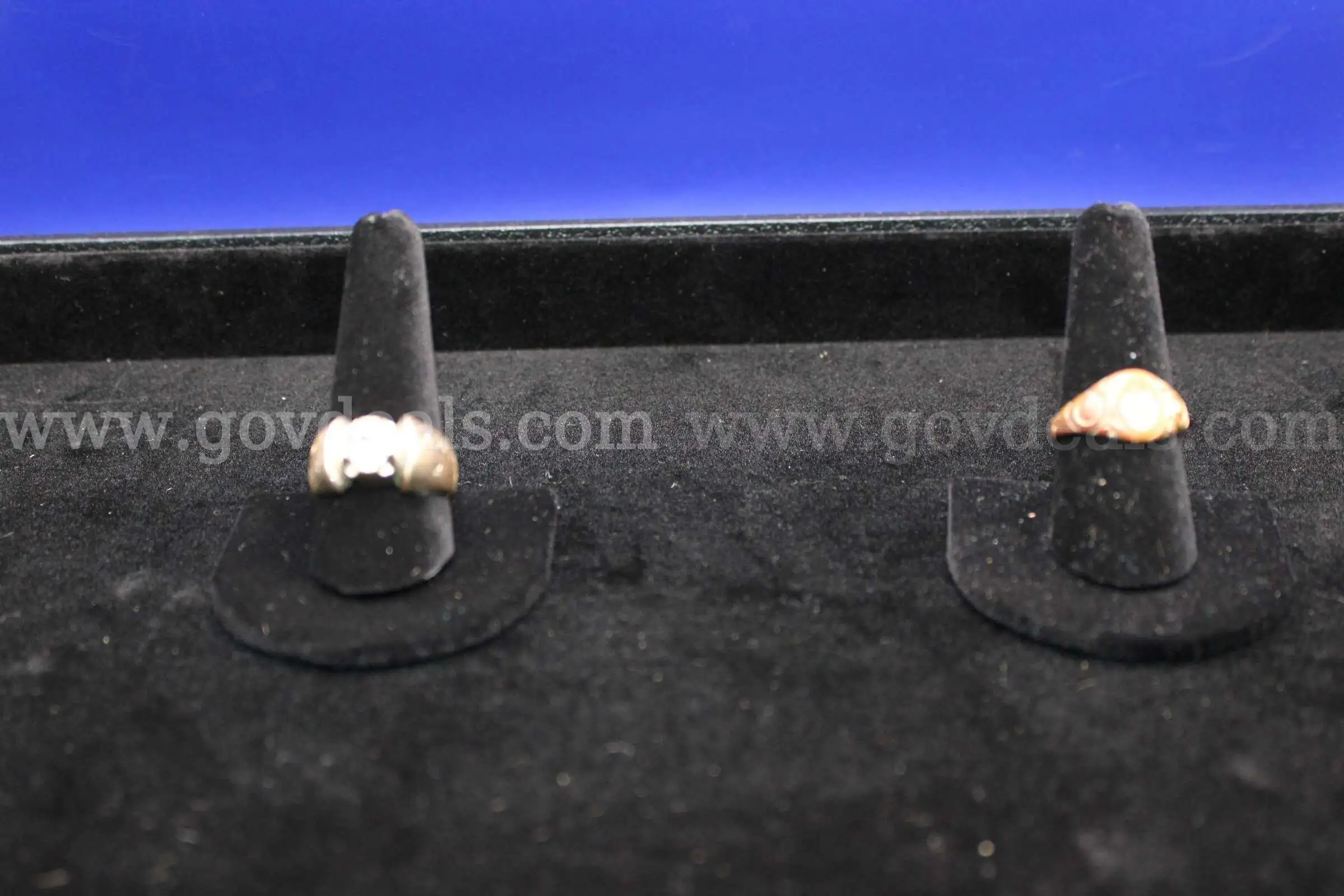 RINGS (2)