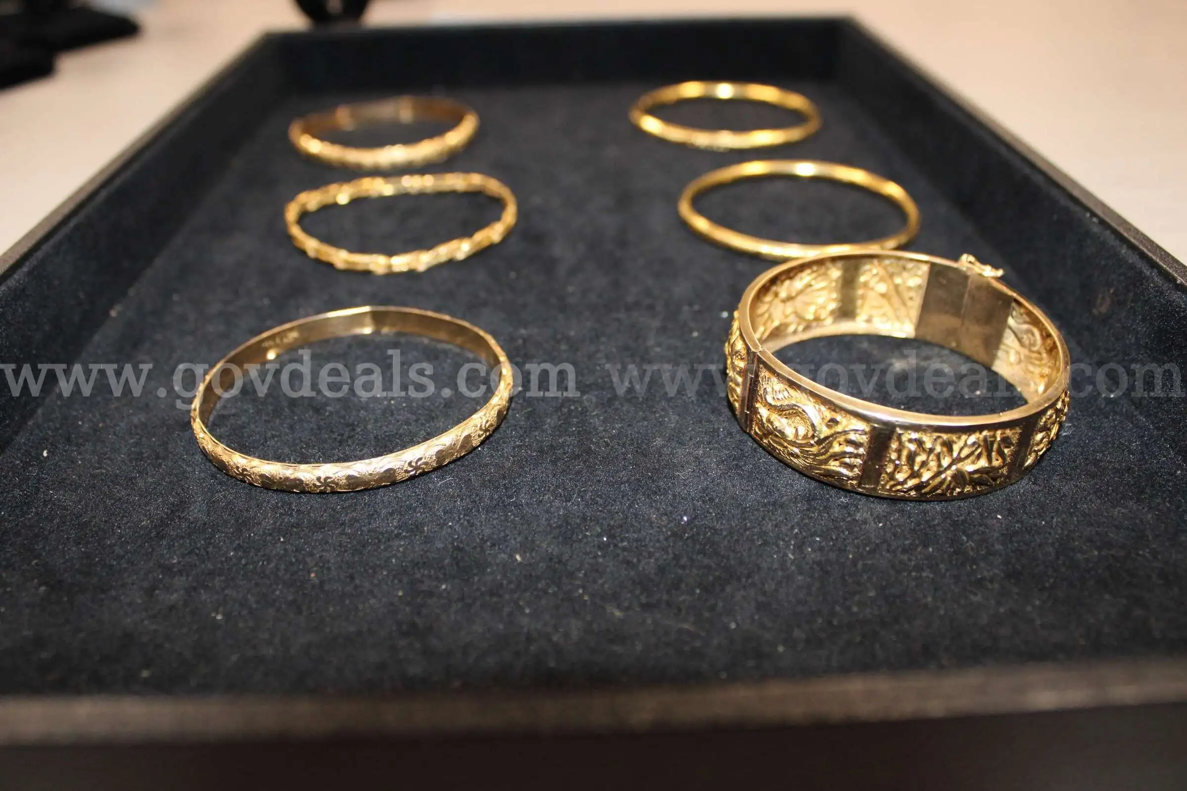 6 Bracelets