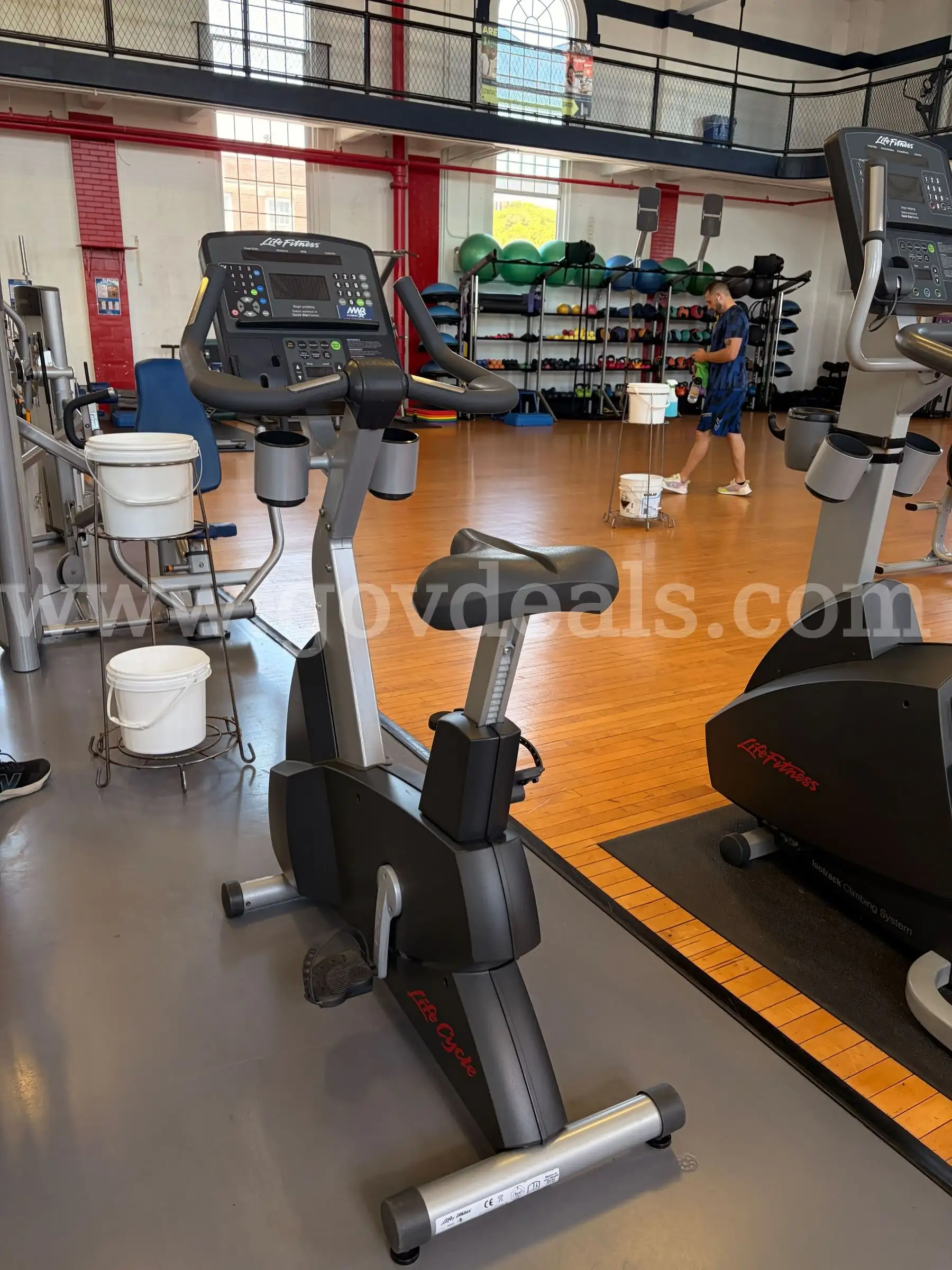 2012 LIFE FITNESS UPRIGHT LIFECYCLY BIKE CLSC