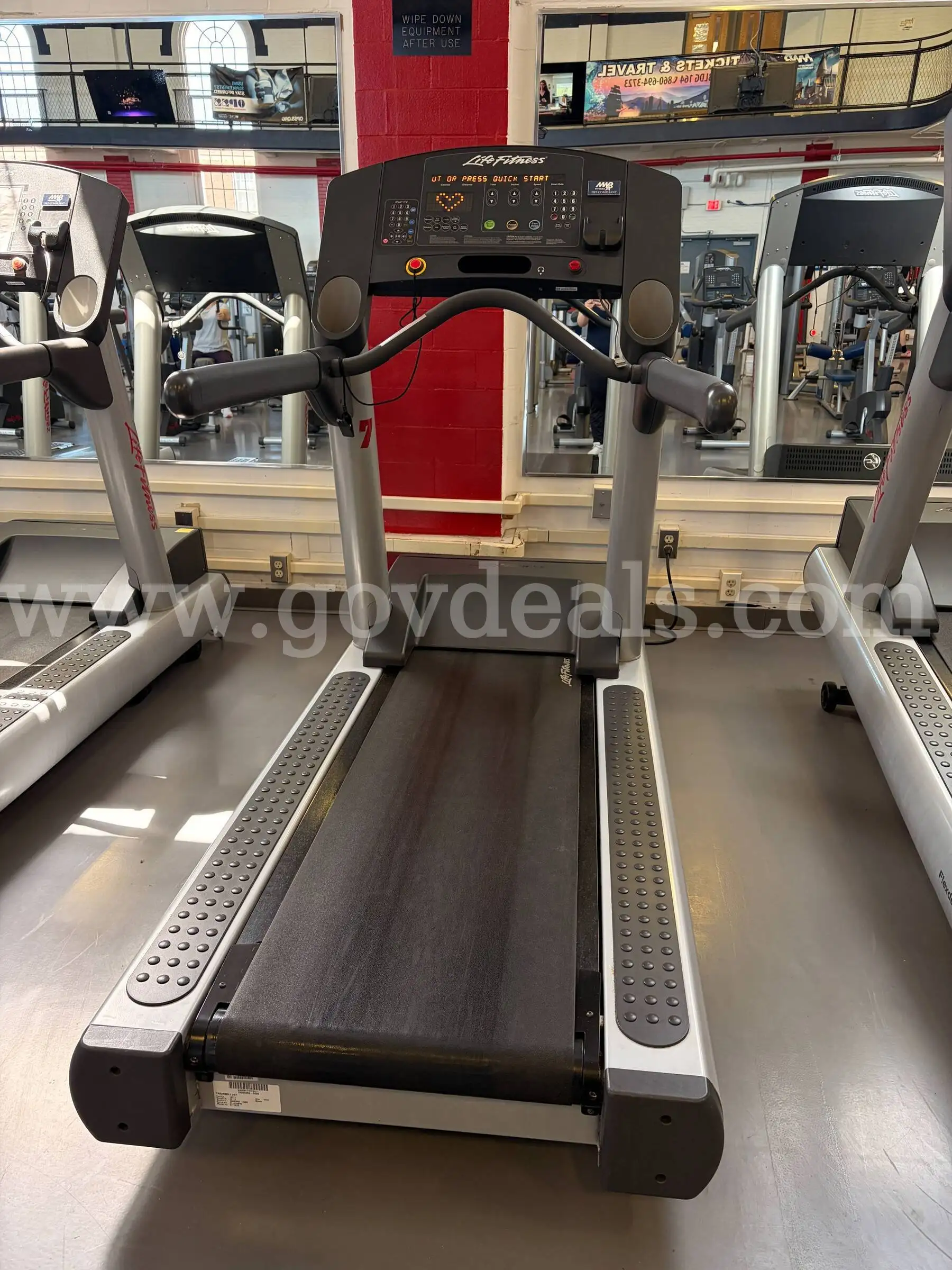 LIFE FITNESS CLST