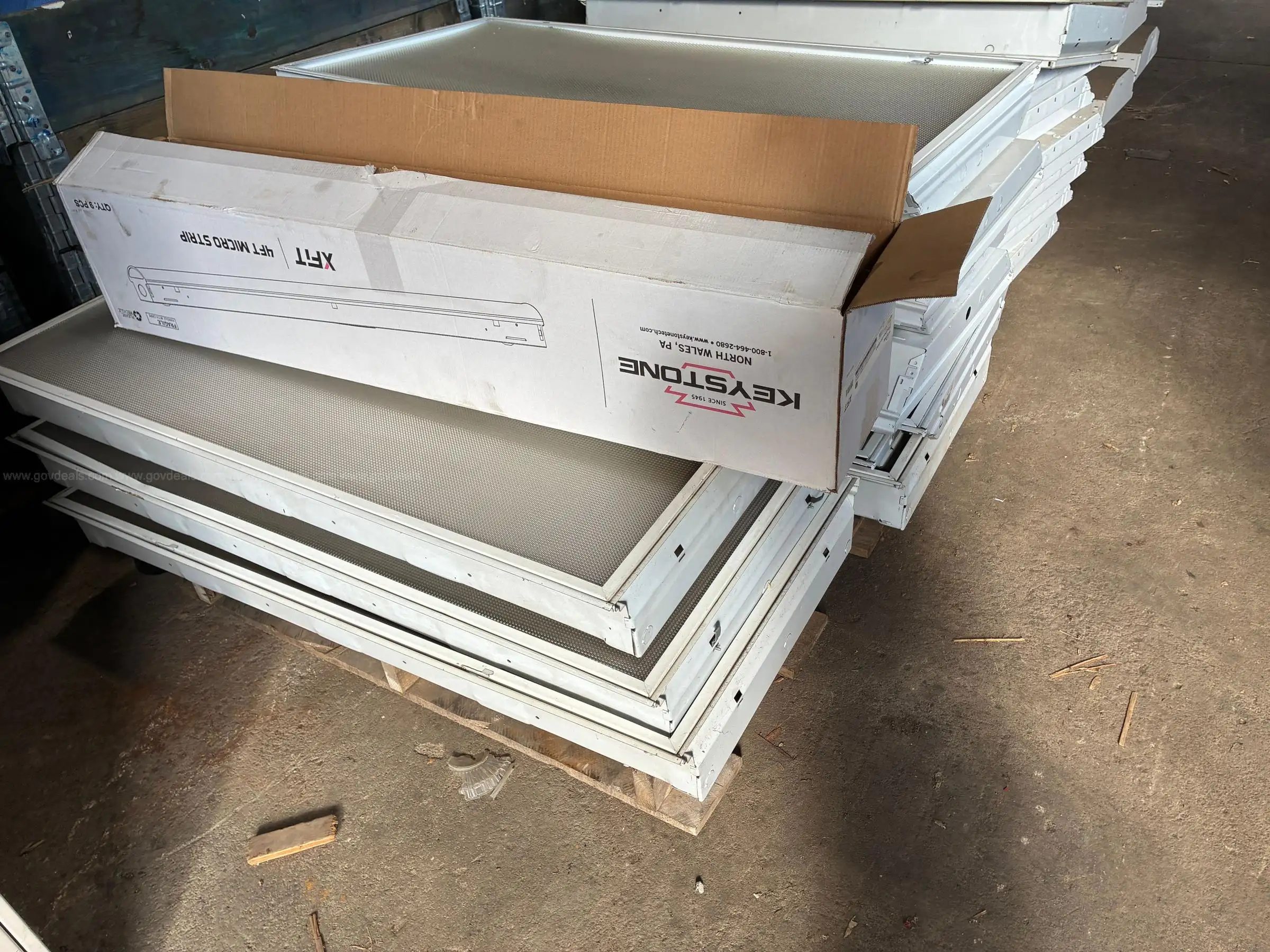 Lot of Approx. (33) Keystone XFIT 4FT Micro Strip and Troffer Light Fixtures