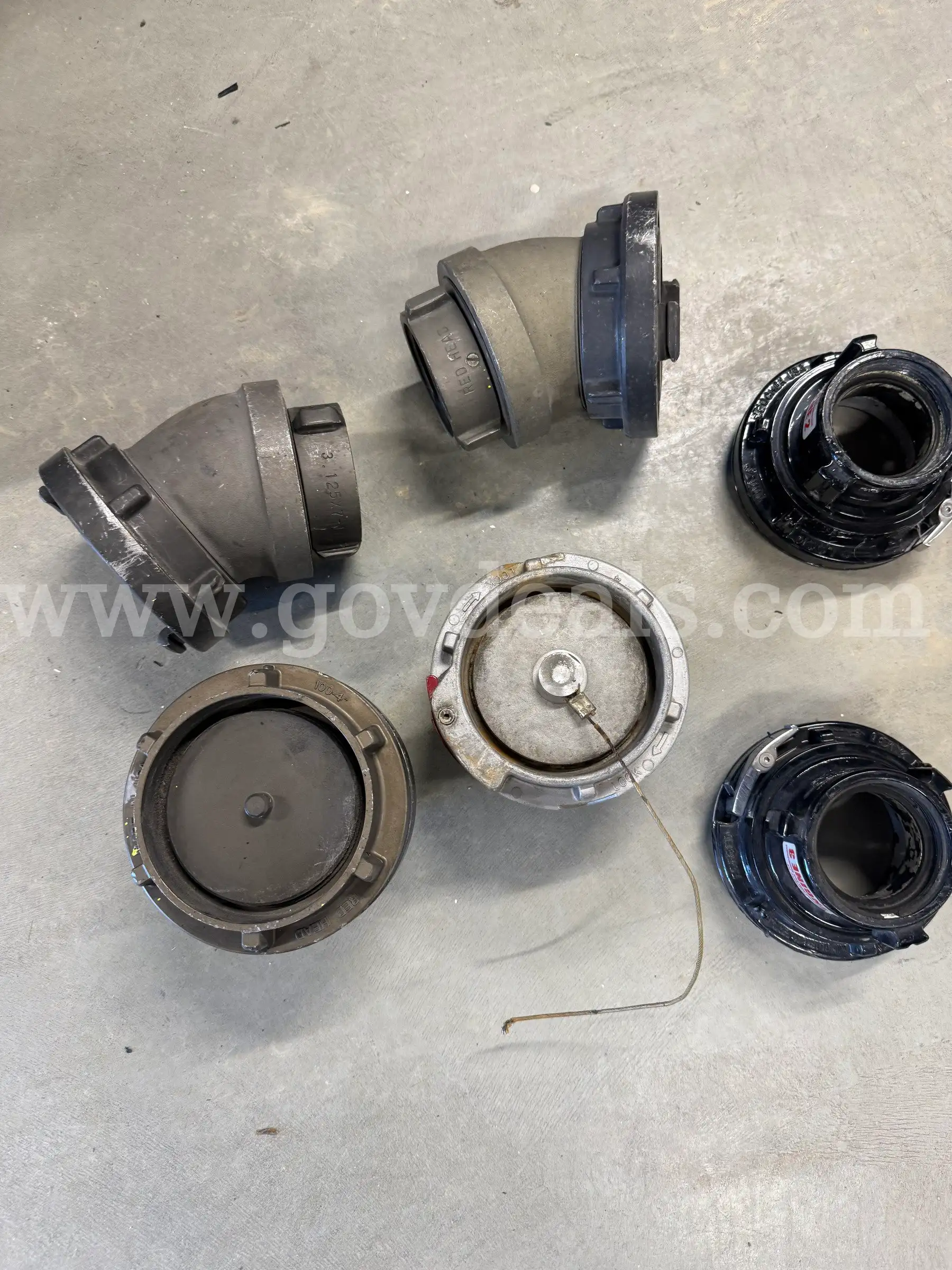 4 Stortz to 2.5 DST Adaptors (lot 1)