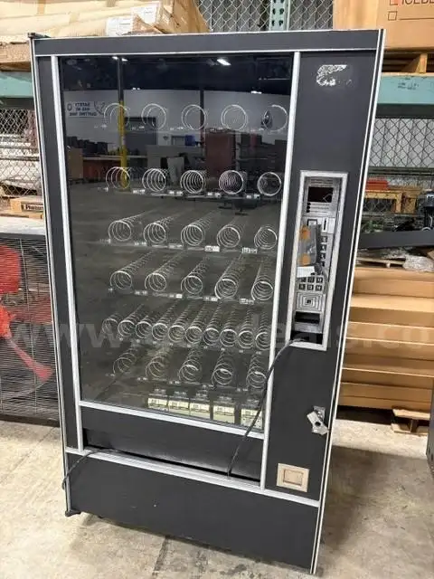 7600