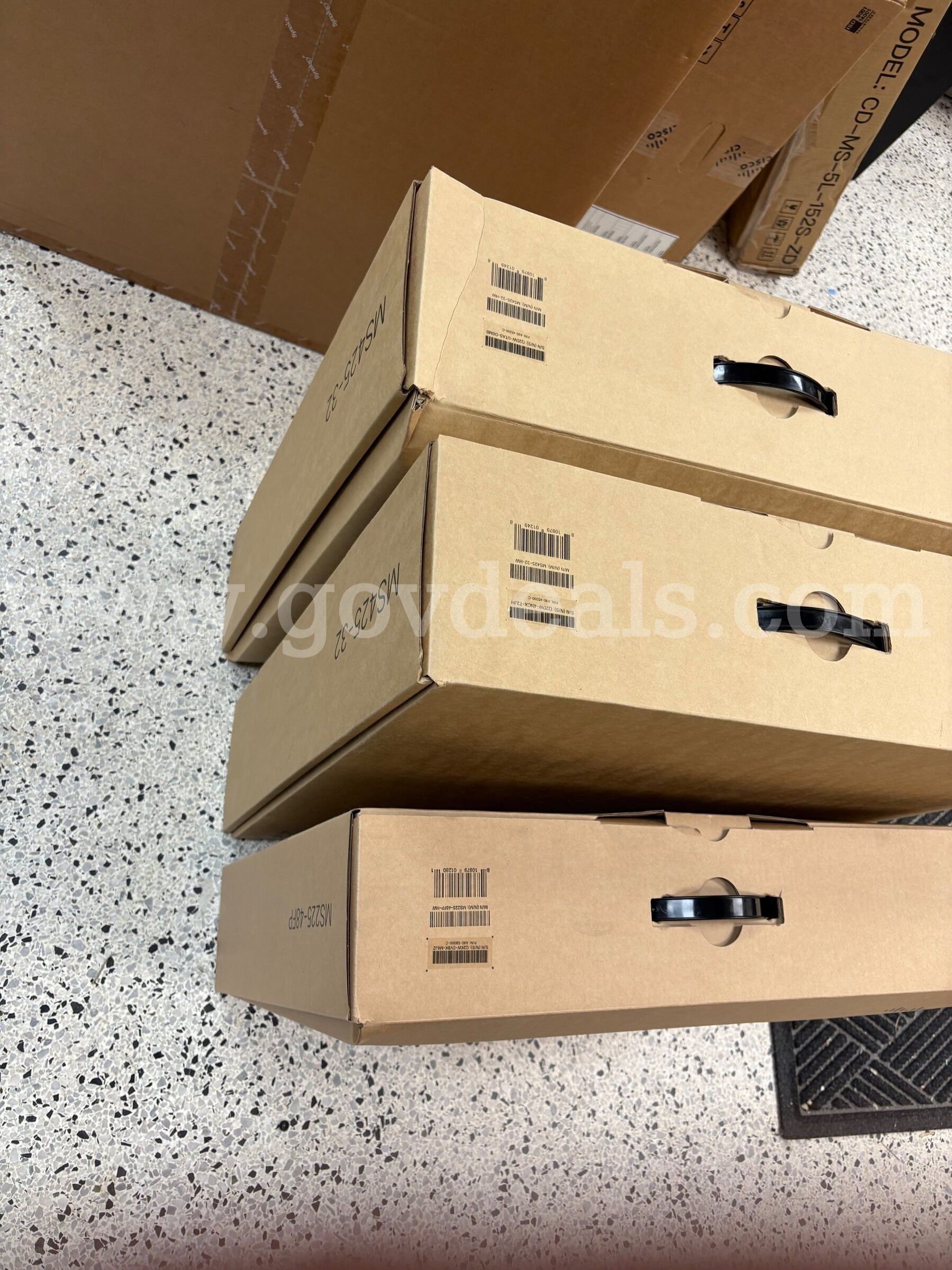 (3) Cisco Meraki MS425-32-HW & Cisco Meraki MS225-48FP-HW Switches
