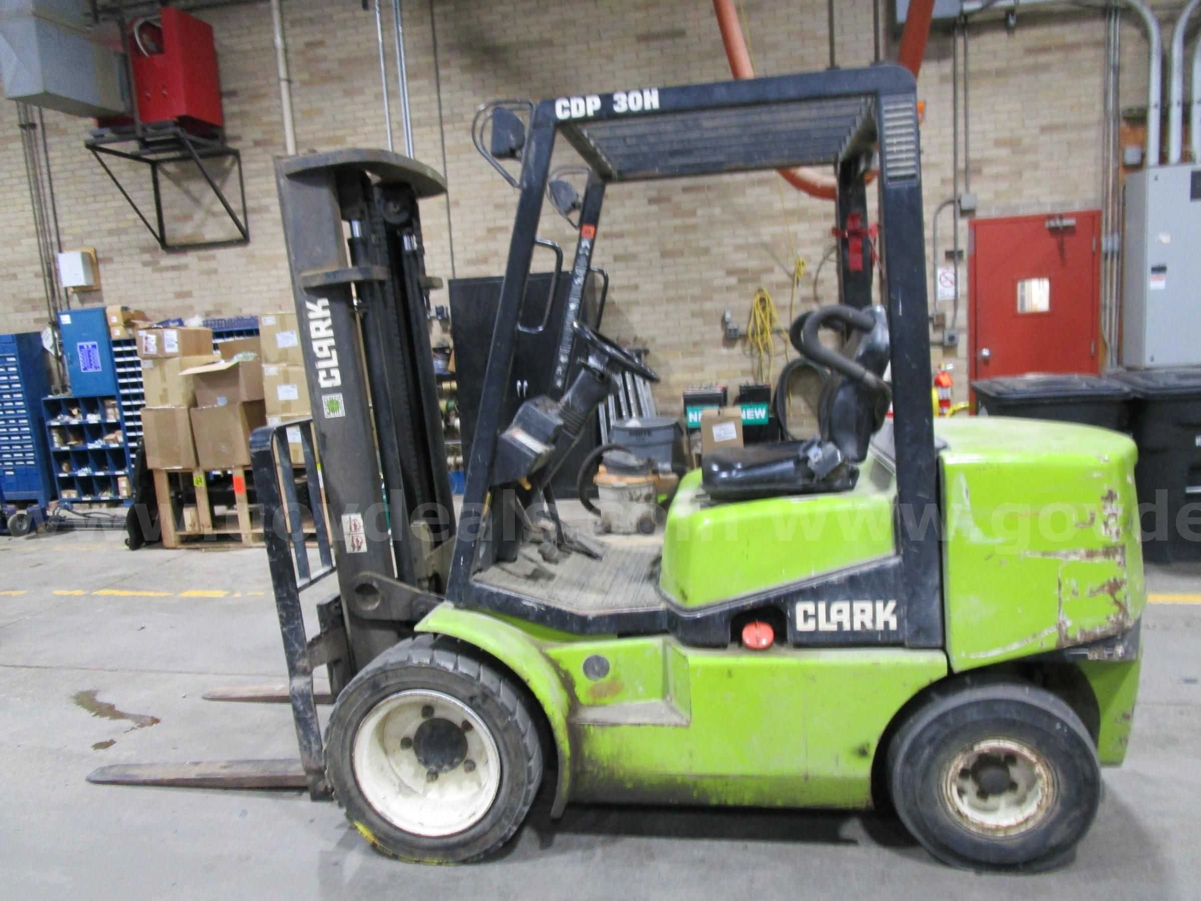 1998 Clark CGP30H