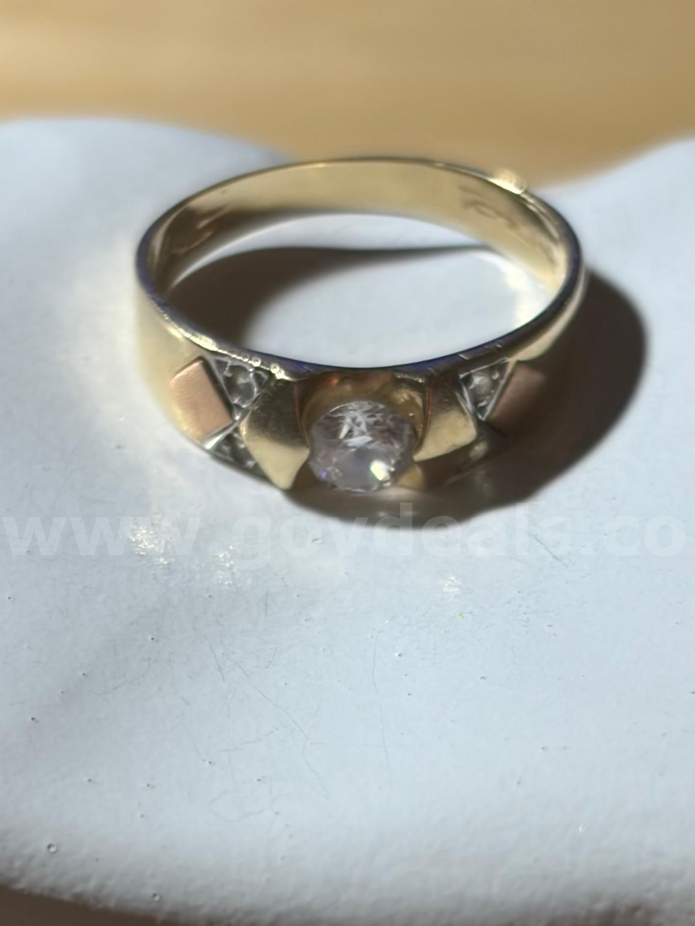 TiDDRs 14K Gold Two-tone CZ Ring size 6.5. Evaluated by a jeweler.