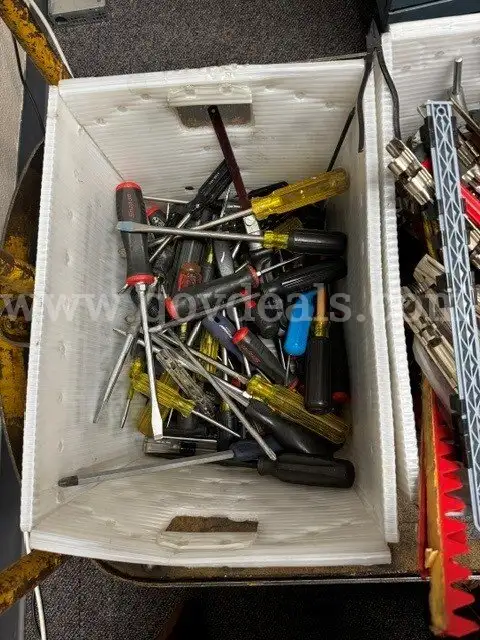 Tools Assorted Machine Tools Weight 237 LBs 5 Tubs