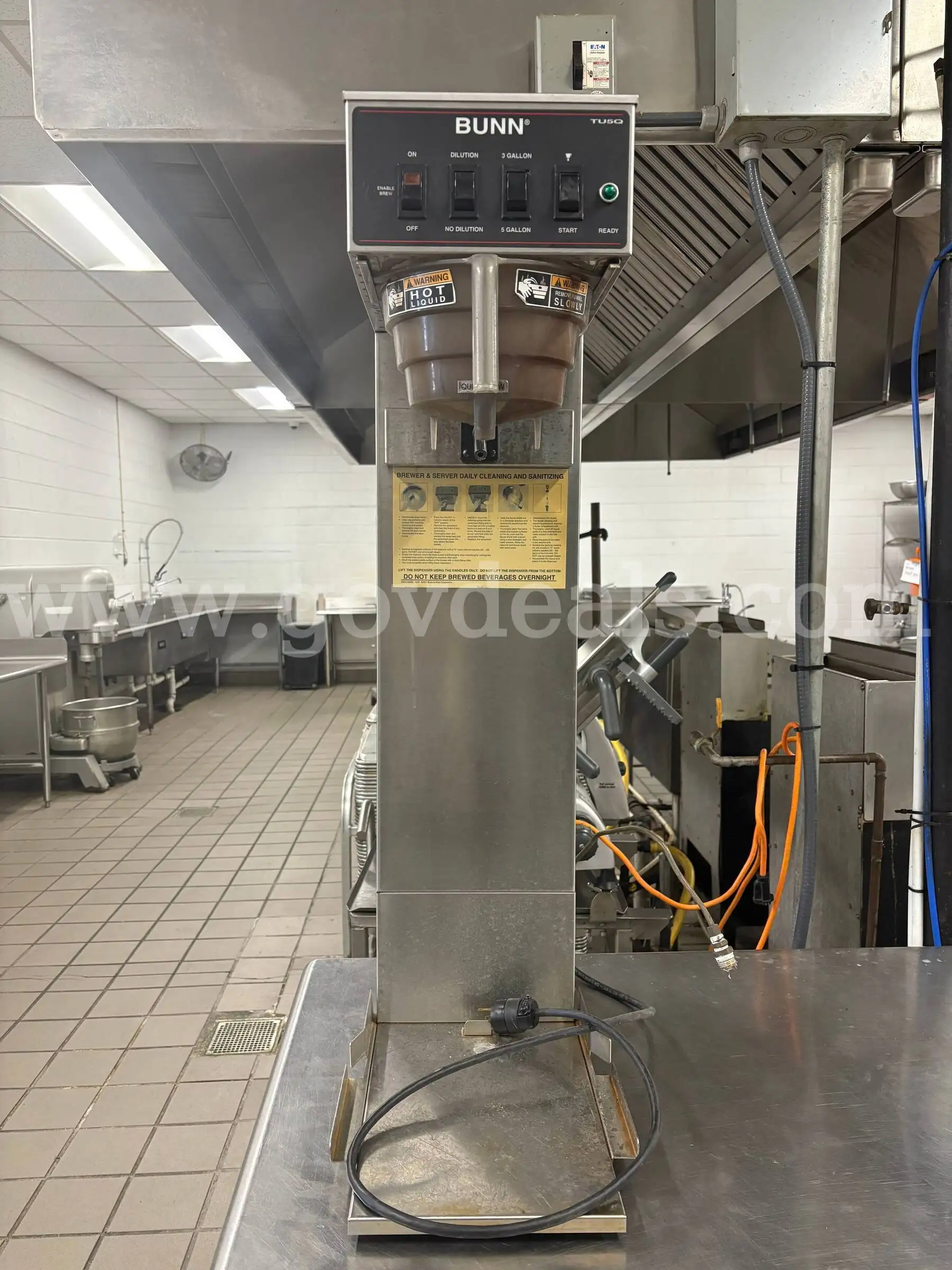 BUNN TU5Q Commercial 3 5-Gallon Iced Tea Brewer