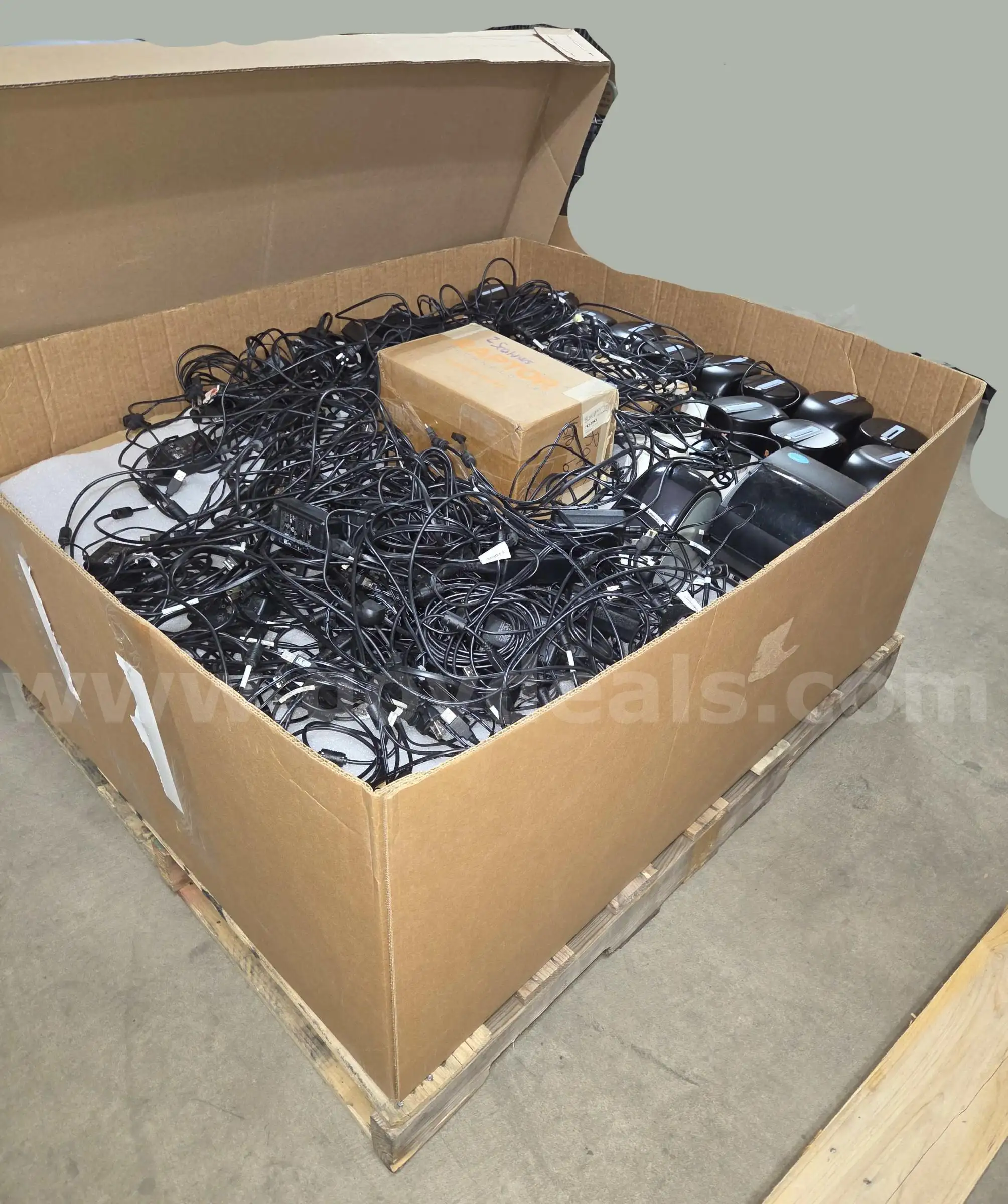 Printers 1 pallet of Dymo LabelWriter printers single & double wide and Raptor card readers. Used &