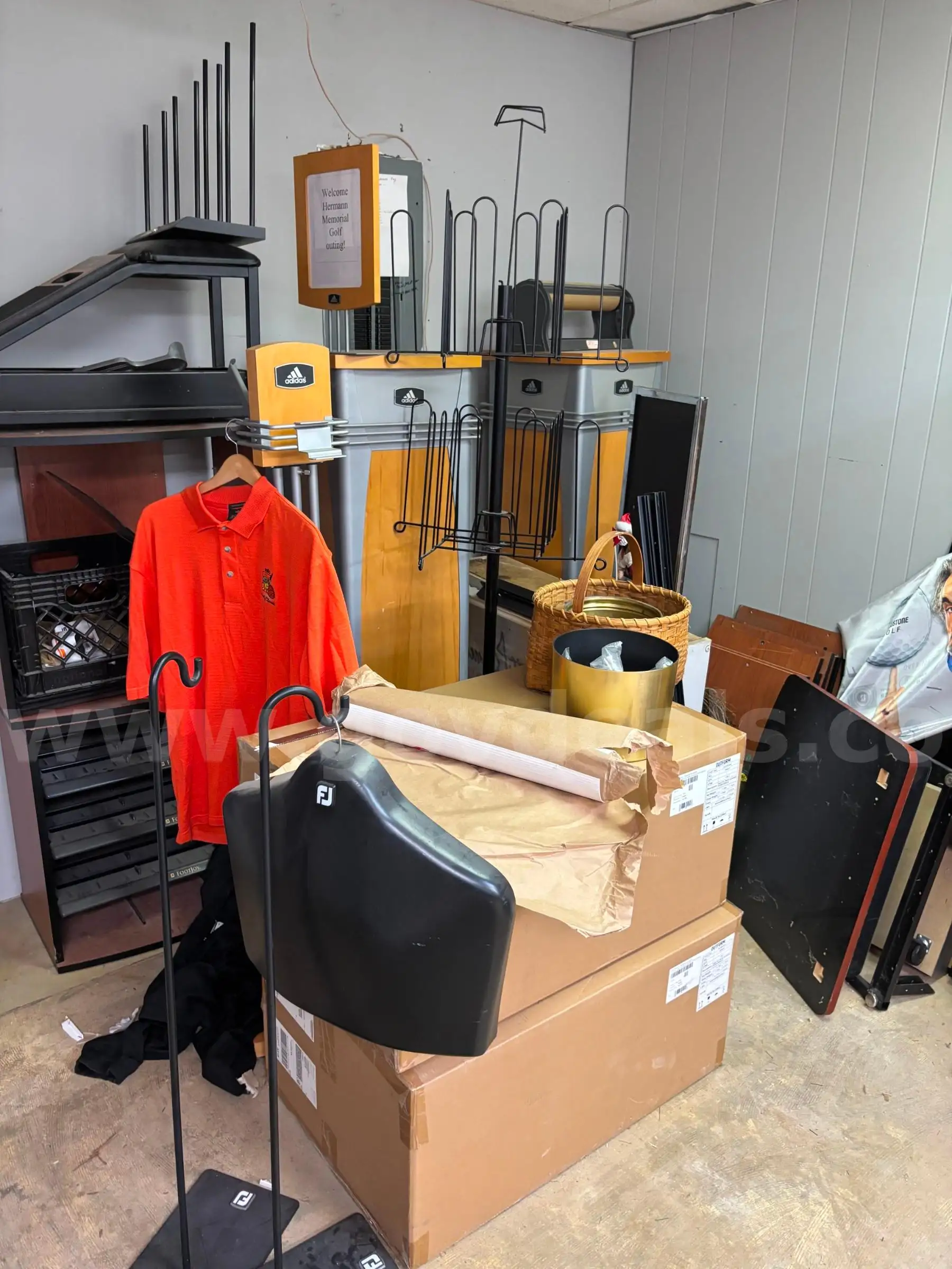 Golf Pro Shop Equipment Displays