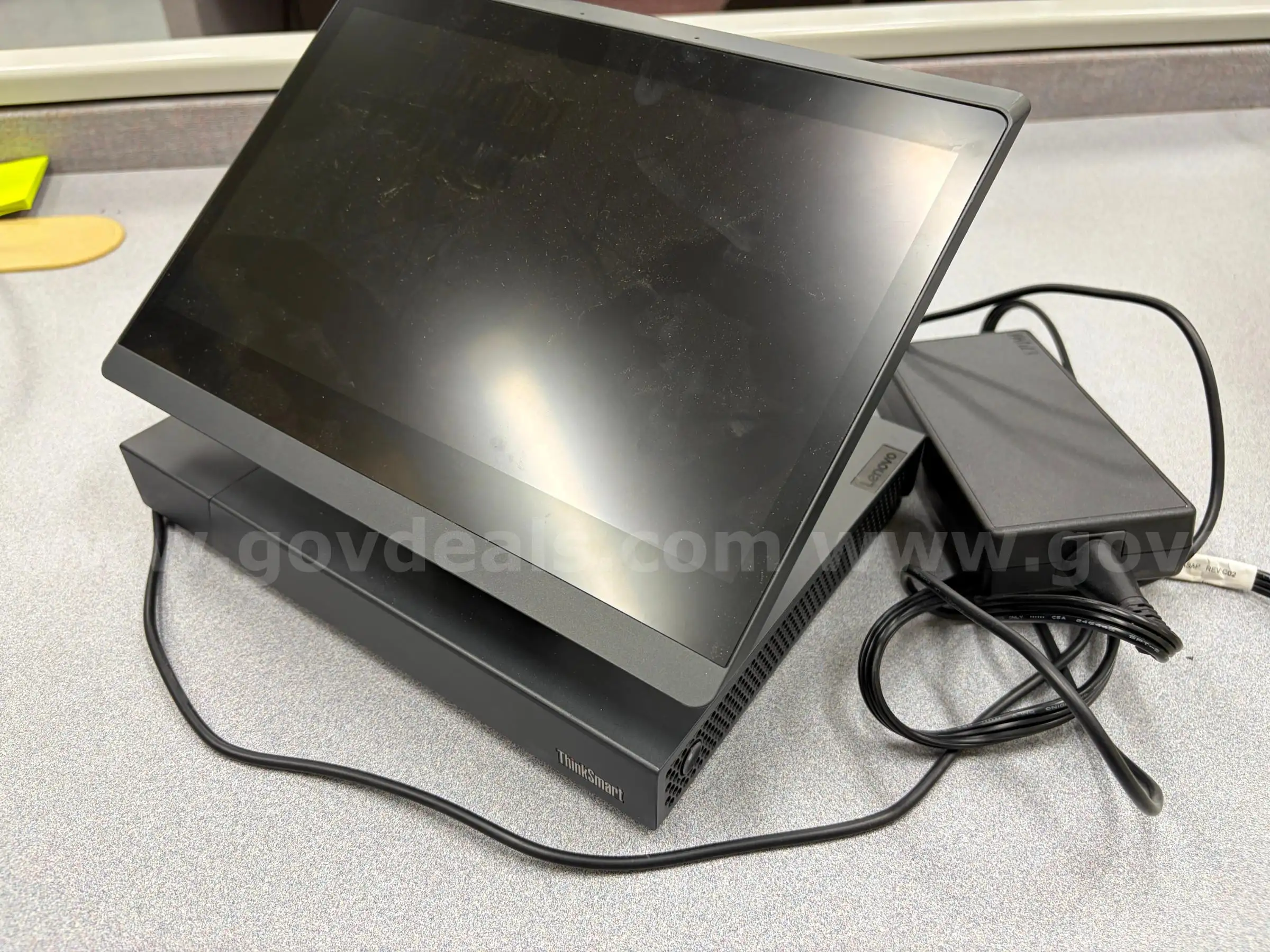 Lenovo ThinkSmart Hub 500 - for Microsoft Team Rooms - Core i5 7500T 2.7 GHz - 8 GB - 128 GB SSD - L