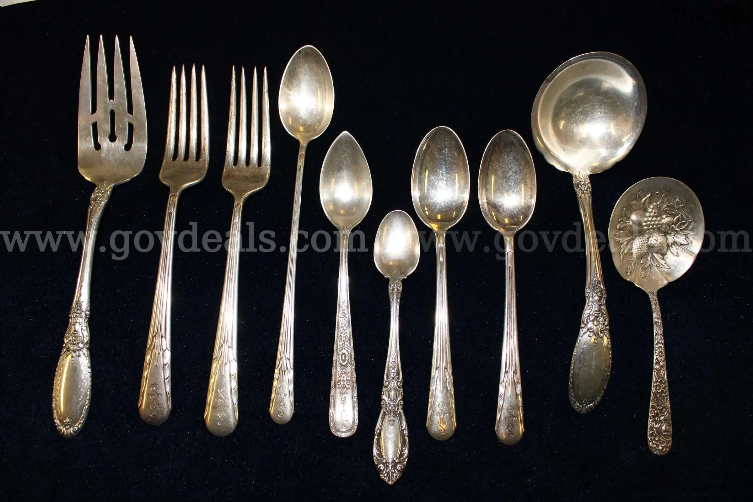 Patterned Silverware Collection