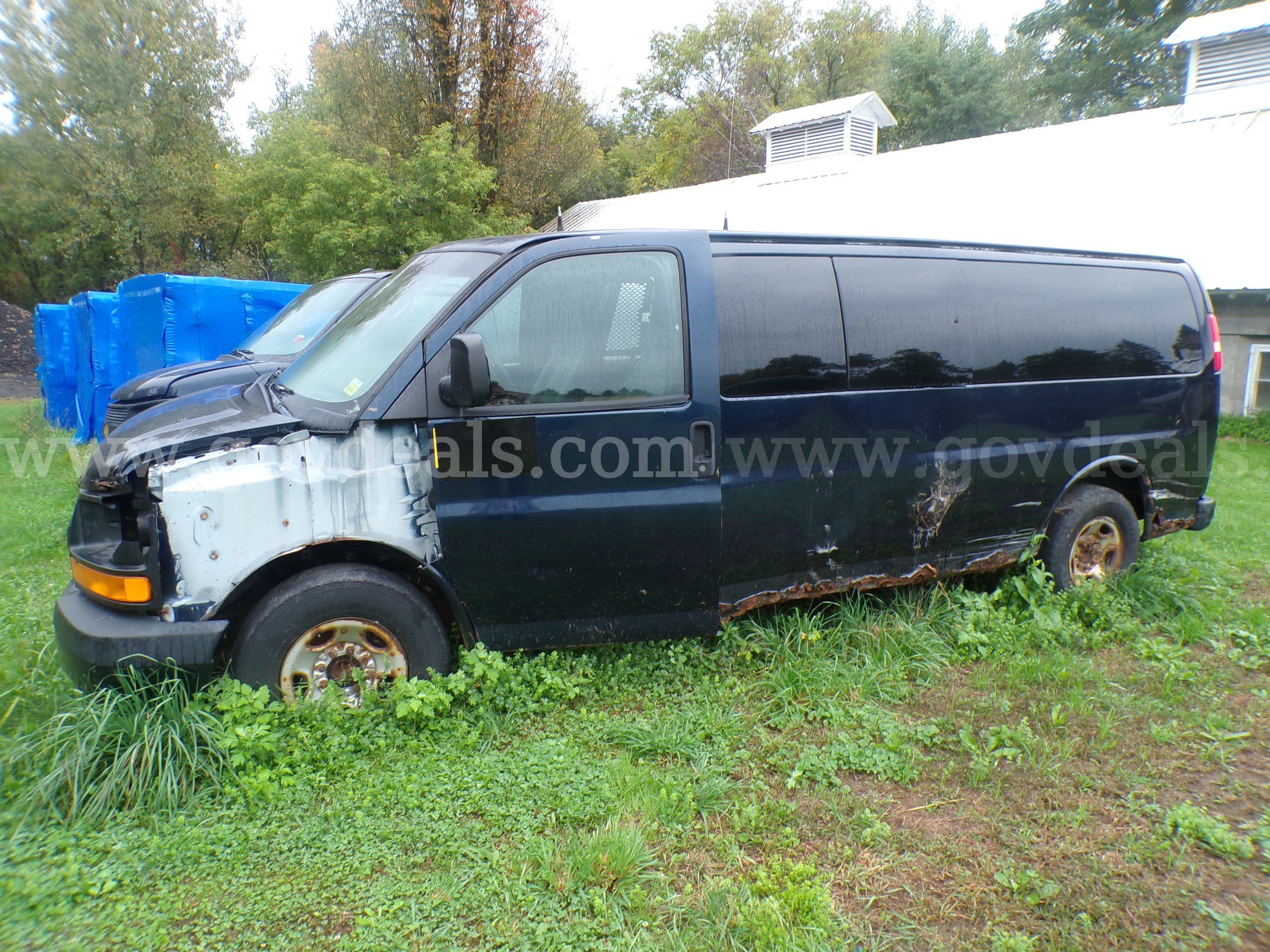 2011 Chevrolet Express LS 3500 Extended