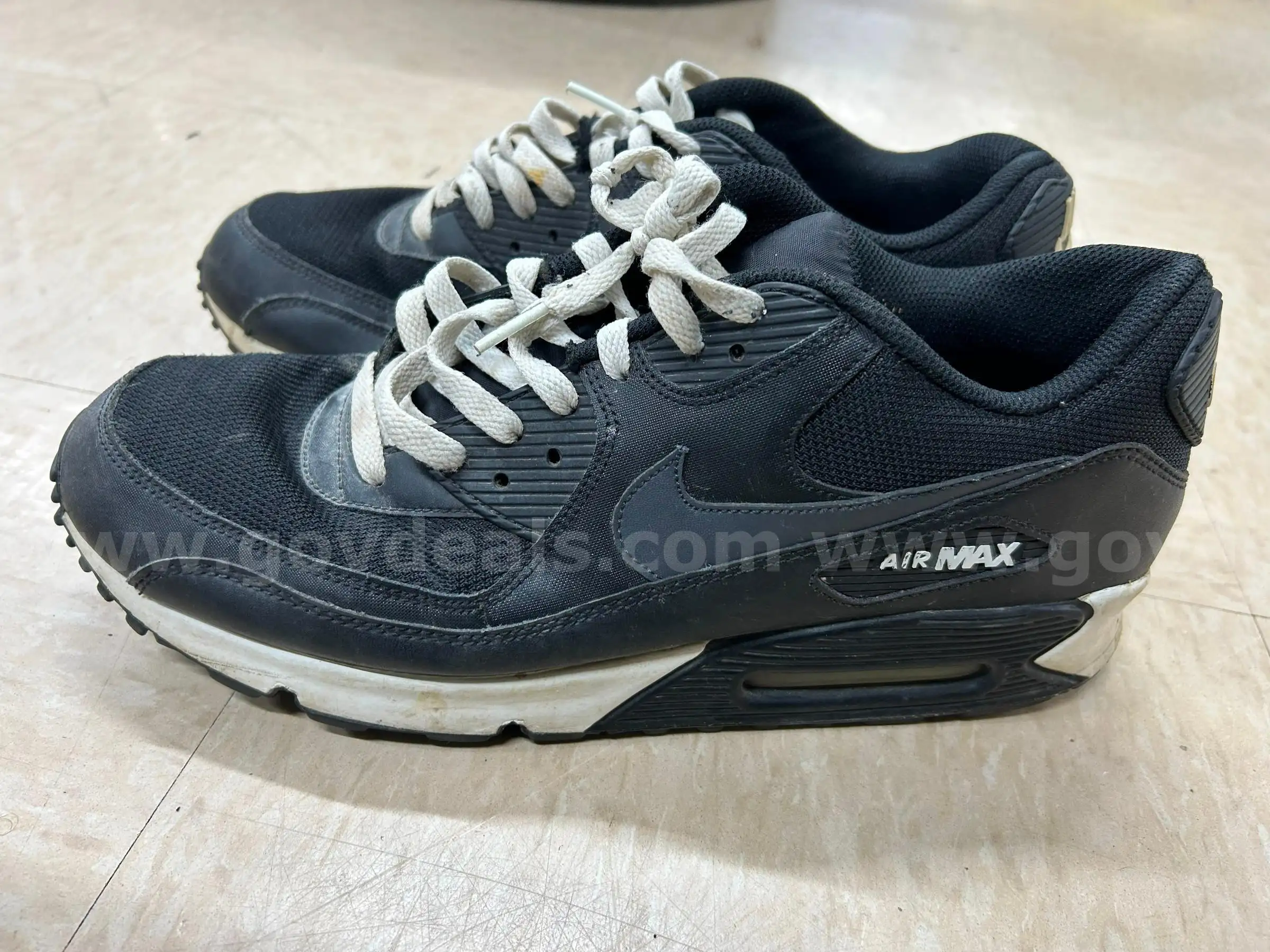 2011 Nike 325018-057