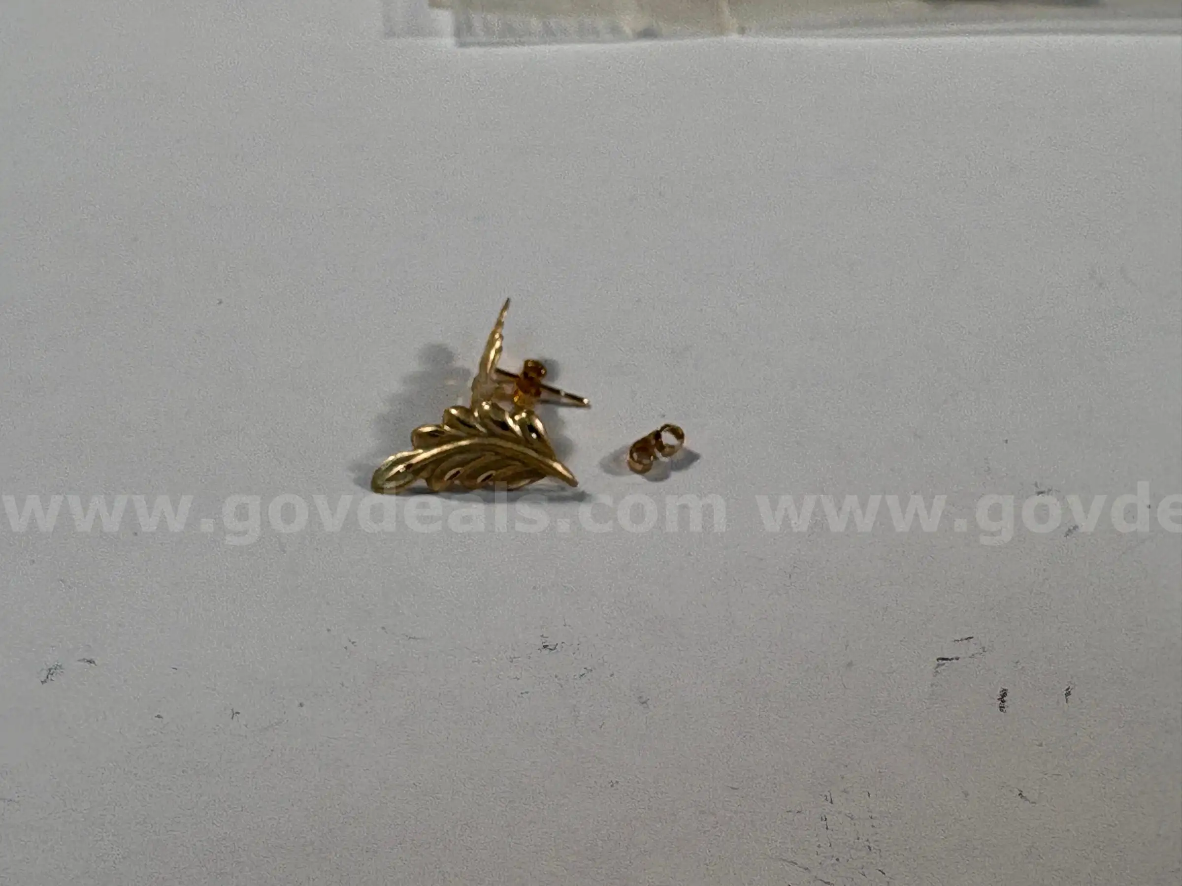 14KT stamped and real backs earring set leaf shape