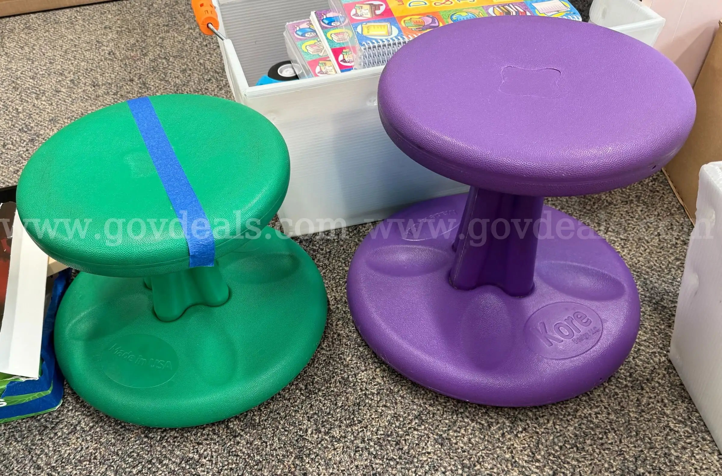 Kids wobbly stools - Set of 2
