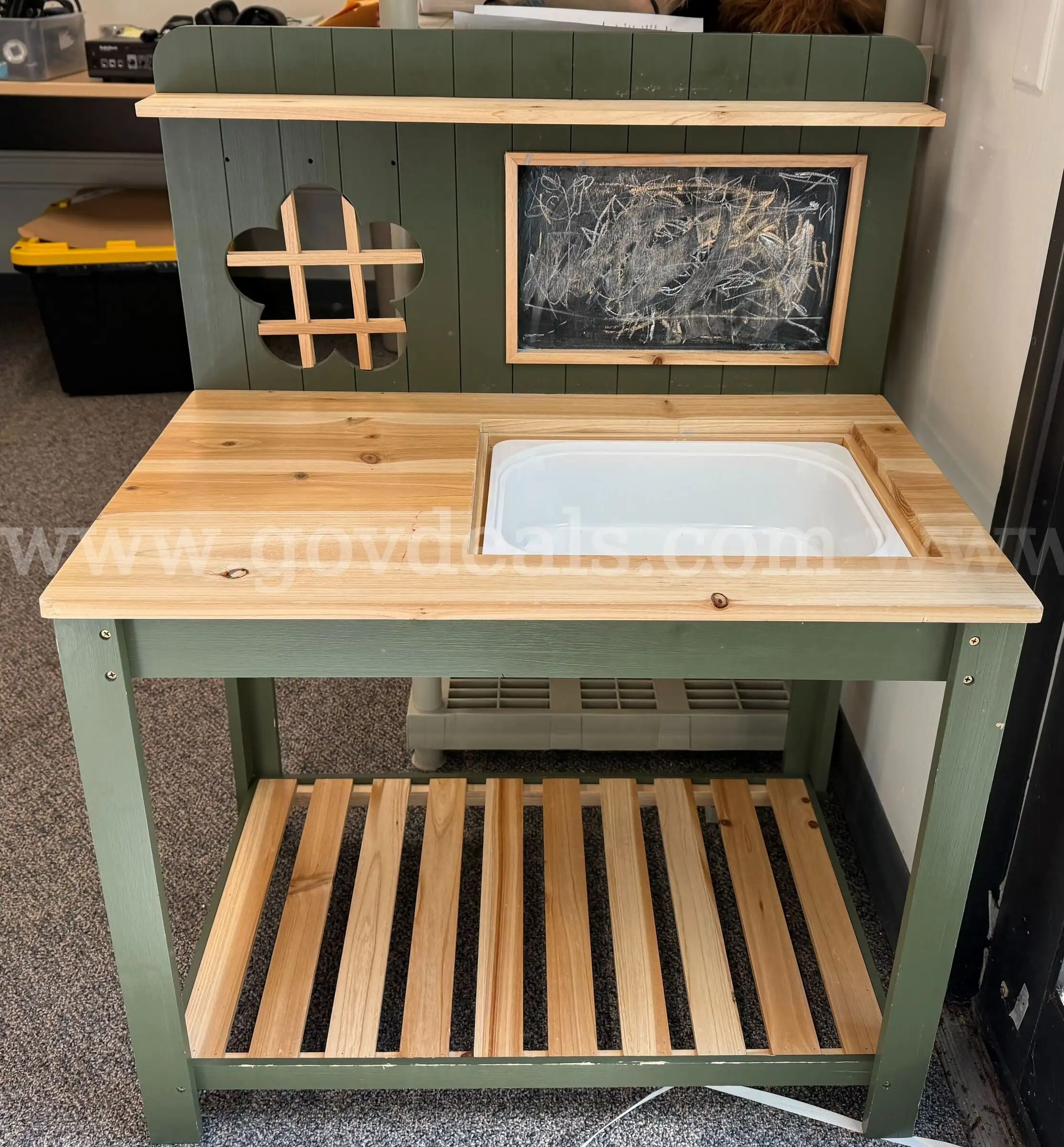 Kids play kitchen