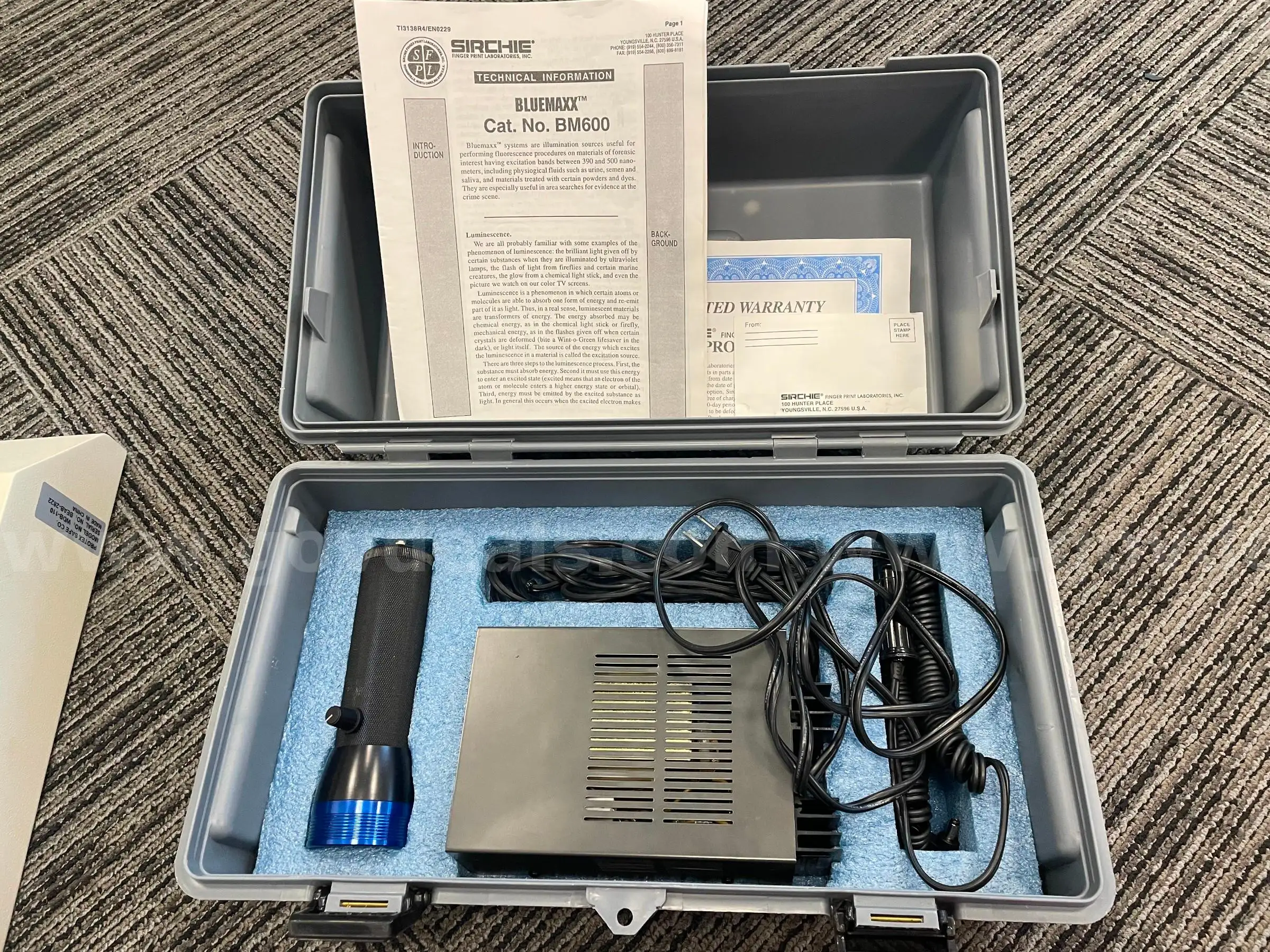 Sirchie Bluemaxx fingerprint light kit