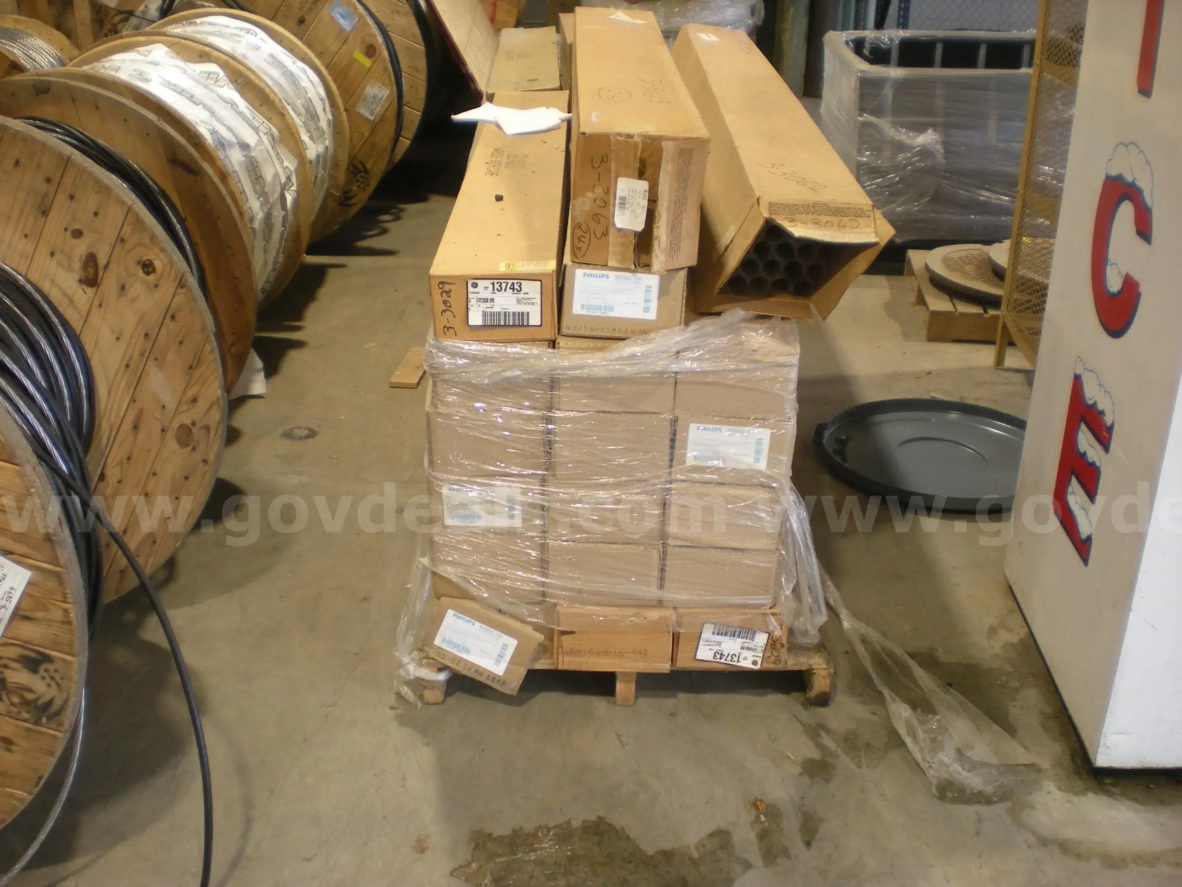 Long Pallet of Fluorescent Lights and Sleeves