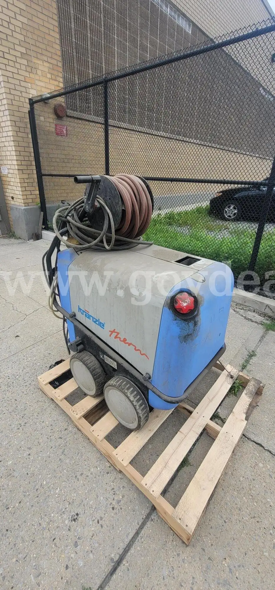 PARTS Inoperable Pressure Washer Machine