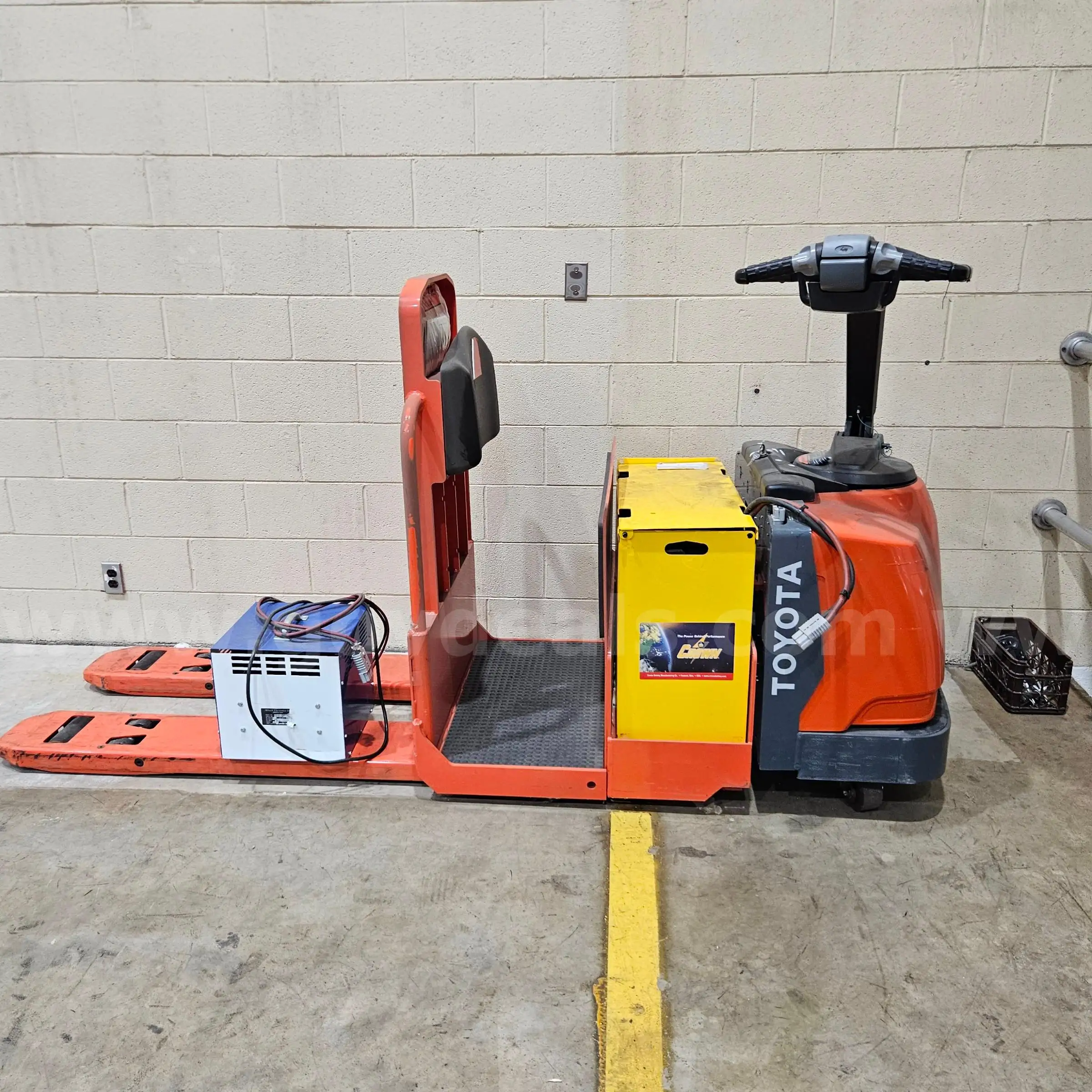 Toyota Electric Truck - Pallet Jack