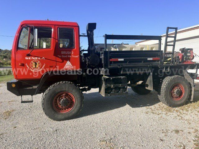 1996 Stewart Stevenson 4x4 Military Fire truck