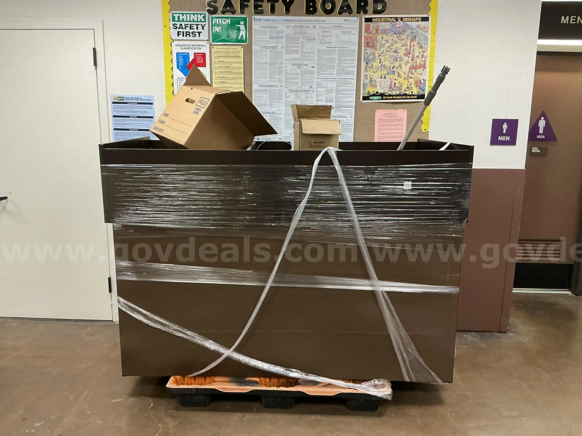 LOT OF BROWN BOOK SHELVES