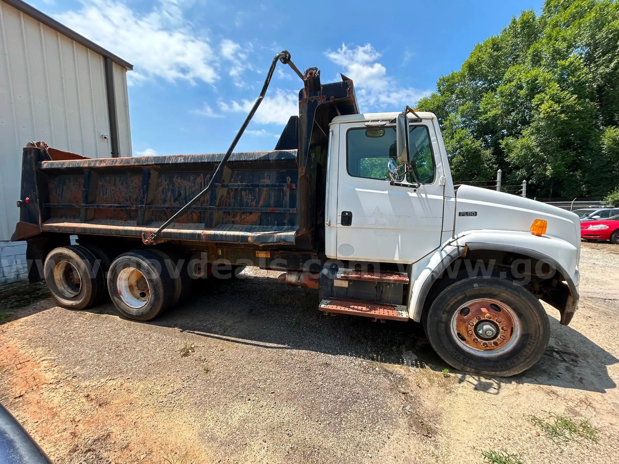 2003 Freightliner FL80