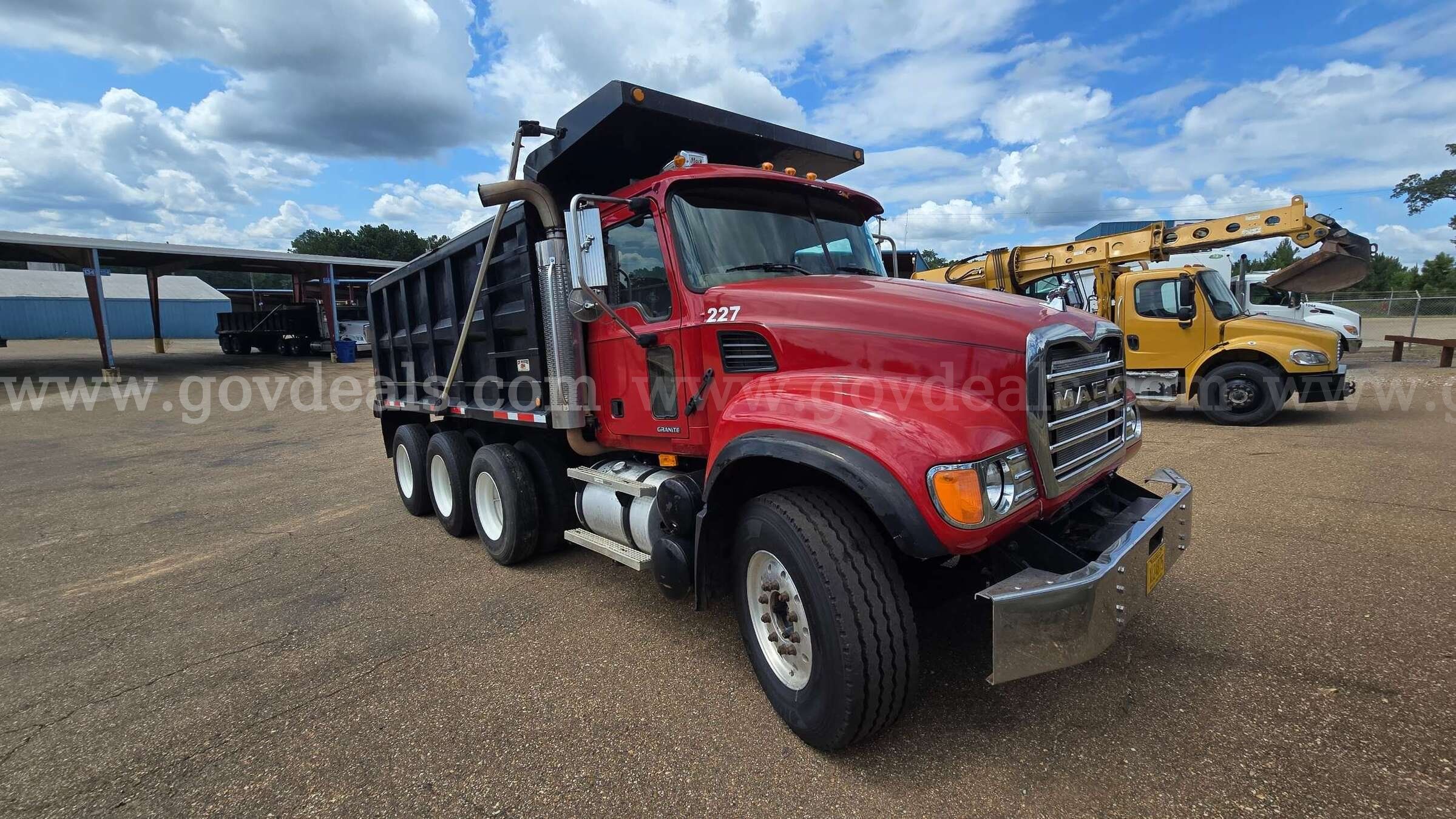 2007 Mack CV713 Granite