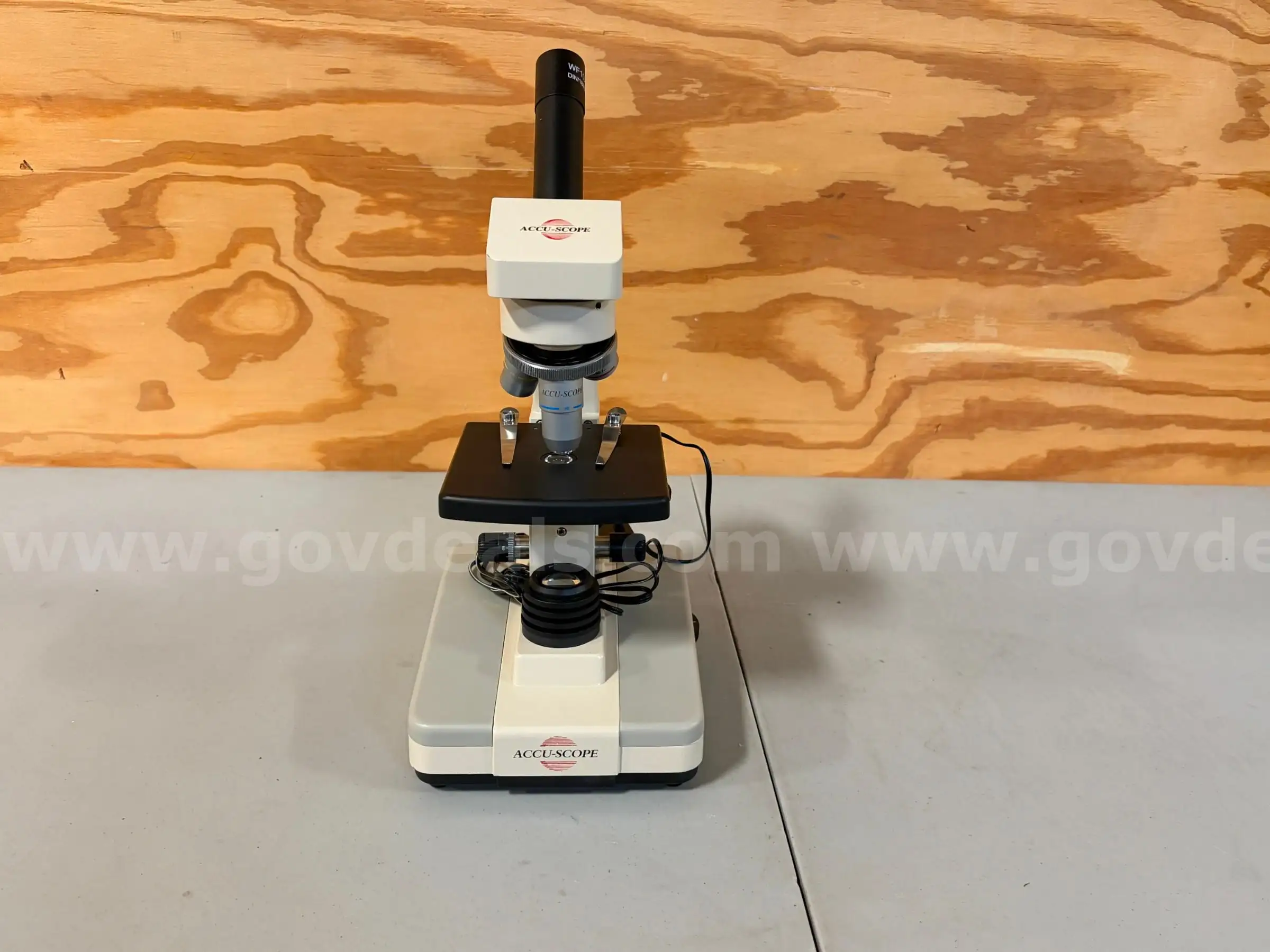 Accu-Scope 3088F