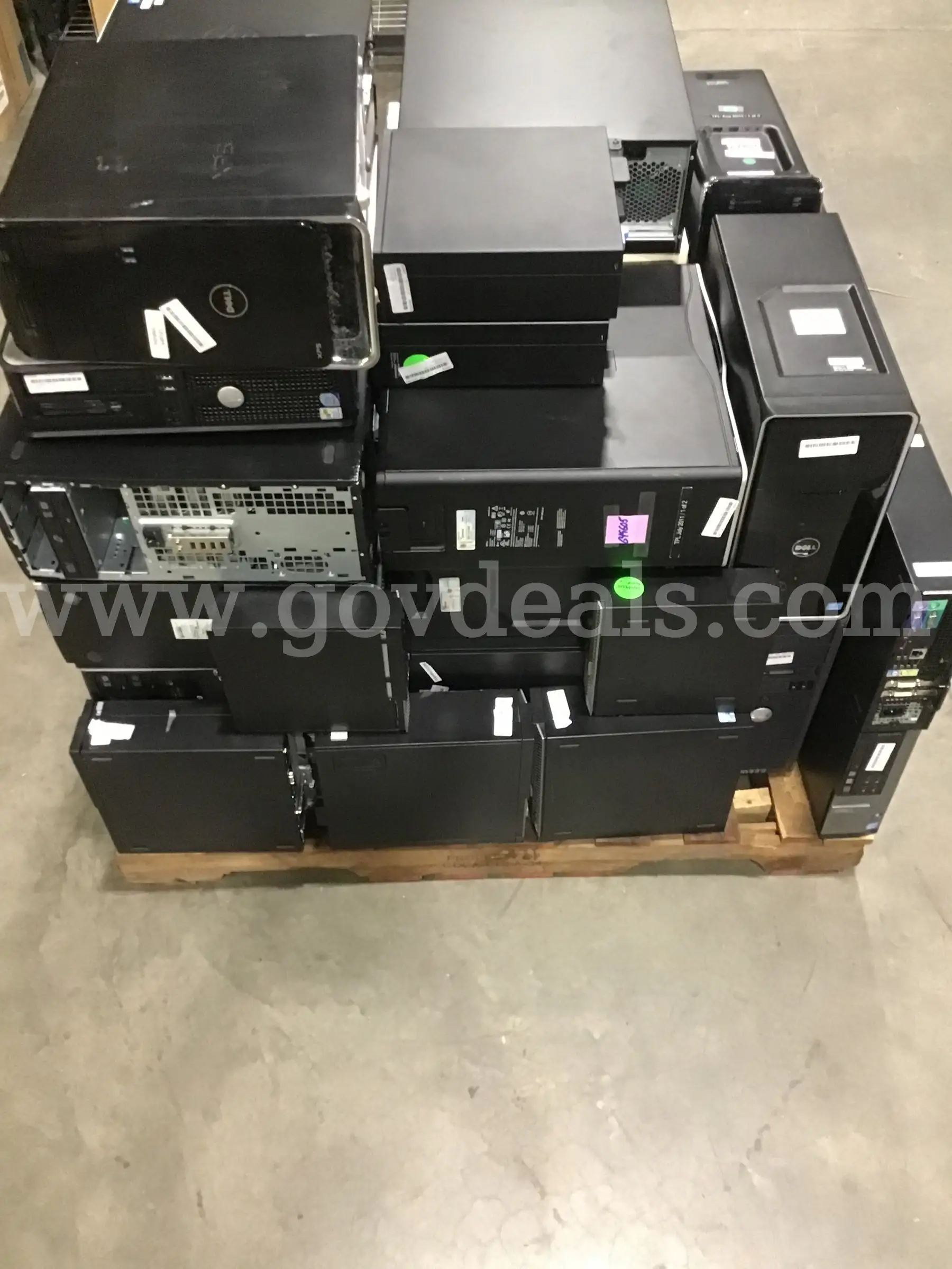 One (1) Lot of Assorted Desktop Computers (No Hard Drives)
