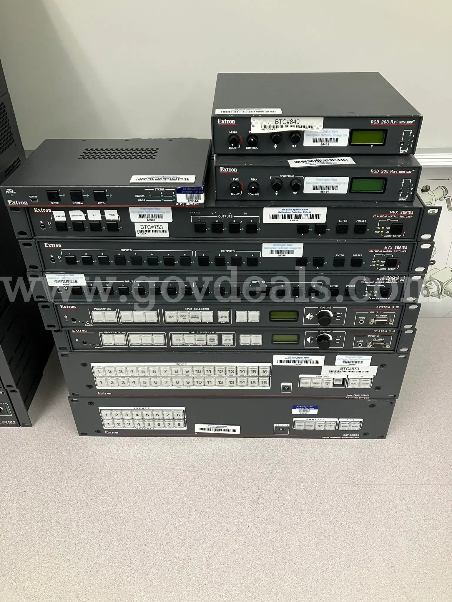 10 (Ten) mix Extron switchers