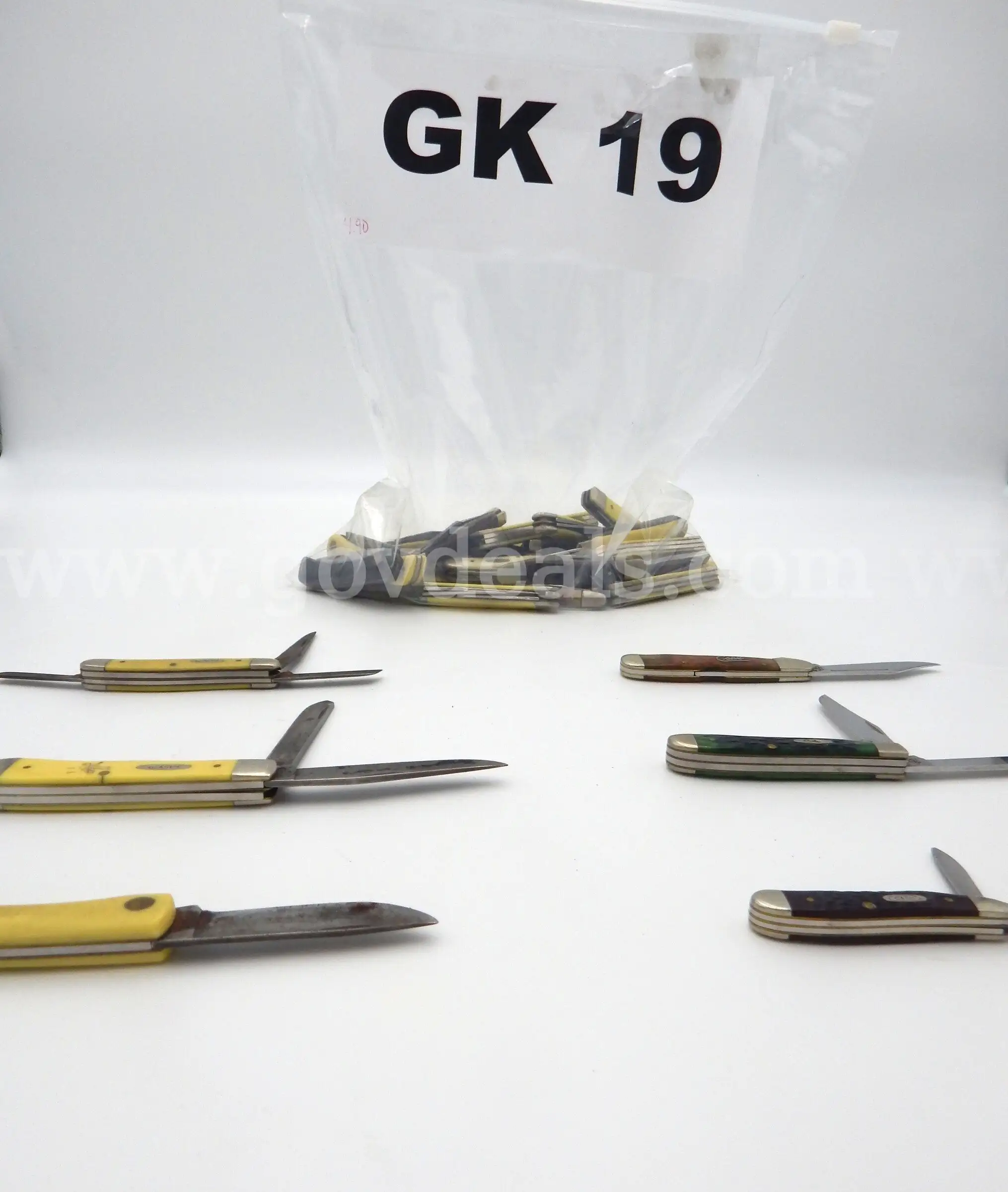 Lot GK19 (40) Case Knives