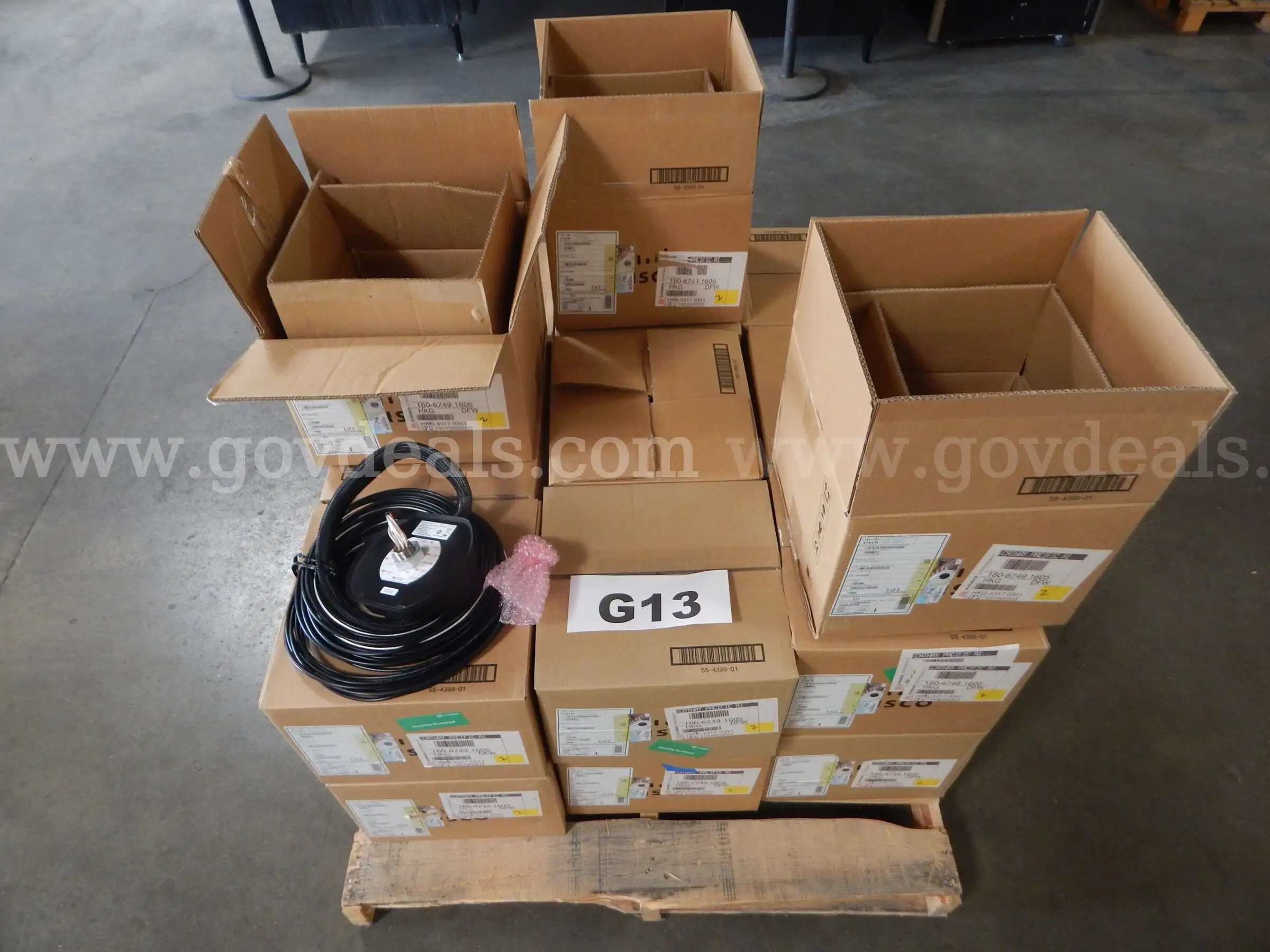 Lot G13 - (21) Boxes of Antennas