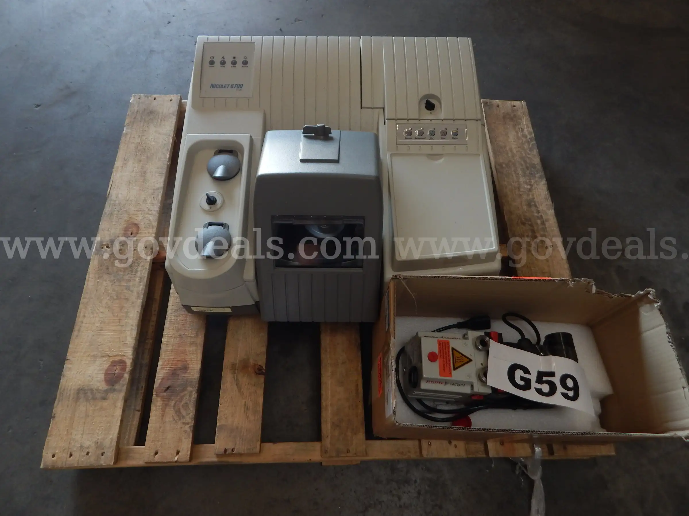 Lot G59 - (1) Nicolet 6700 FT-1R & (1) Pfeiffer Vacuum