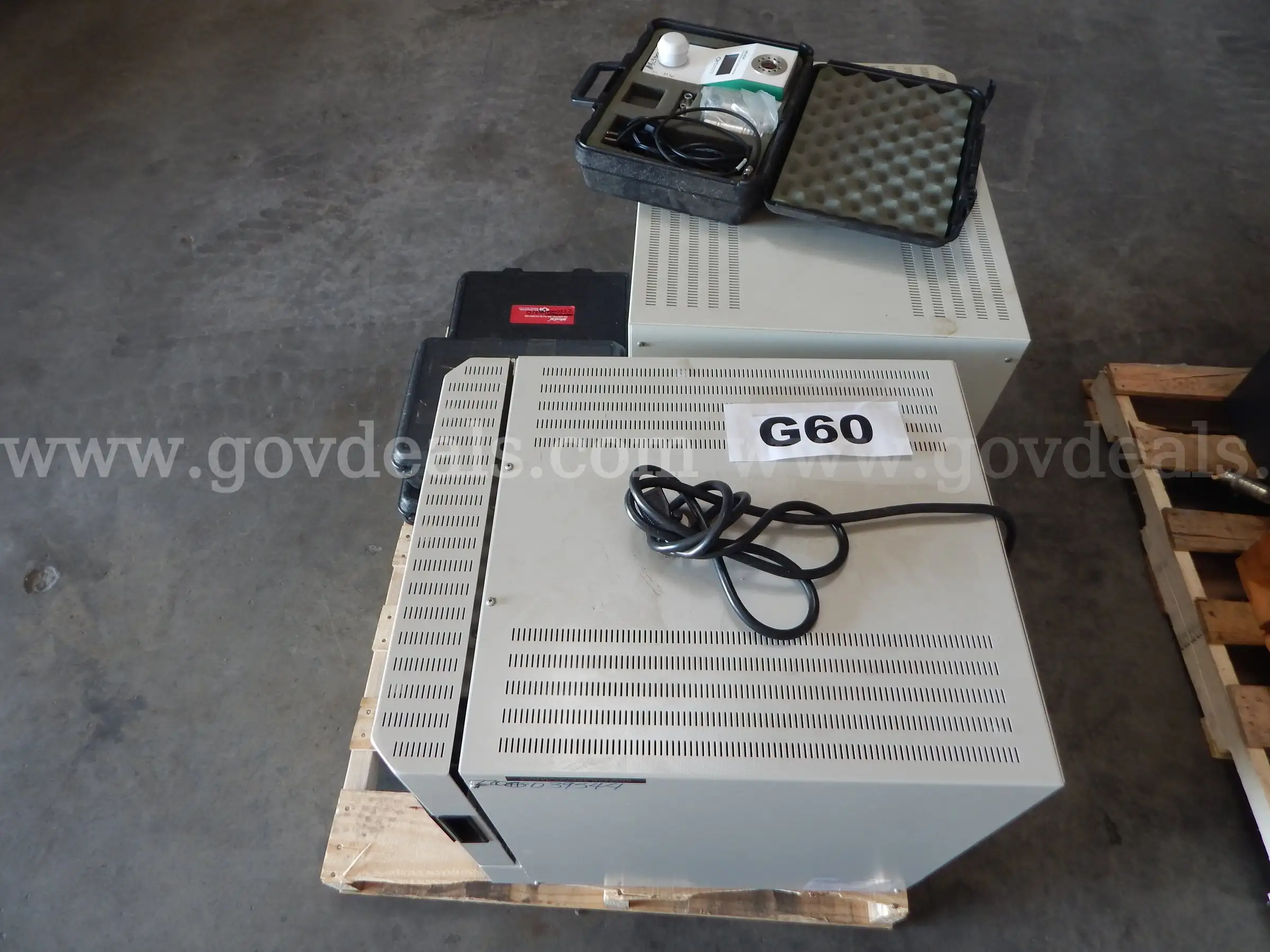 Lot G60 - (2) Thermo Scientific Lindberg Blue & (6) Tetracal Airflow Calibrators