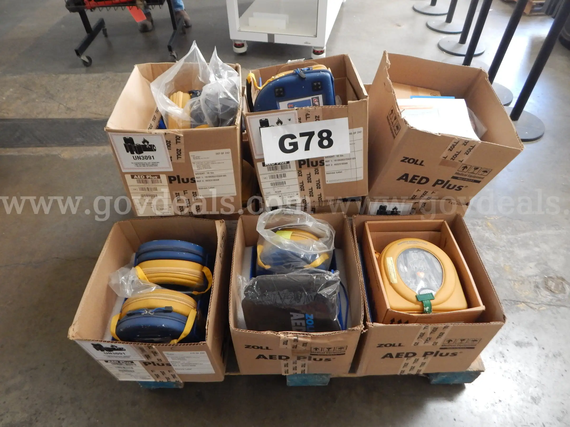 Lot G78 - (21) Defibrillators