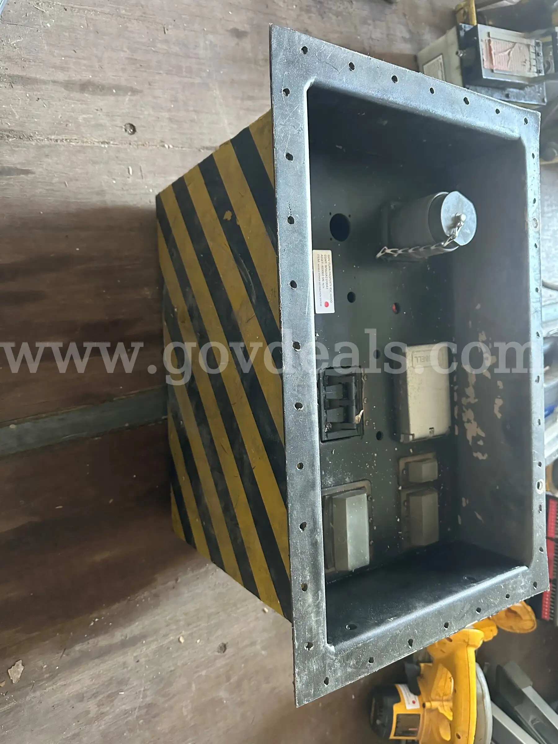 1 Mobile Power Distribution System 1 Soldering Gun 1 Soldering Station