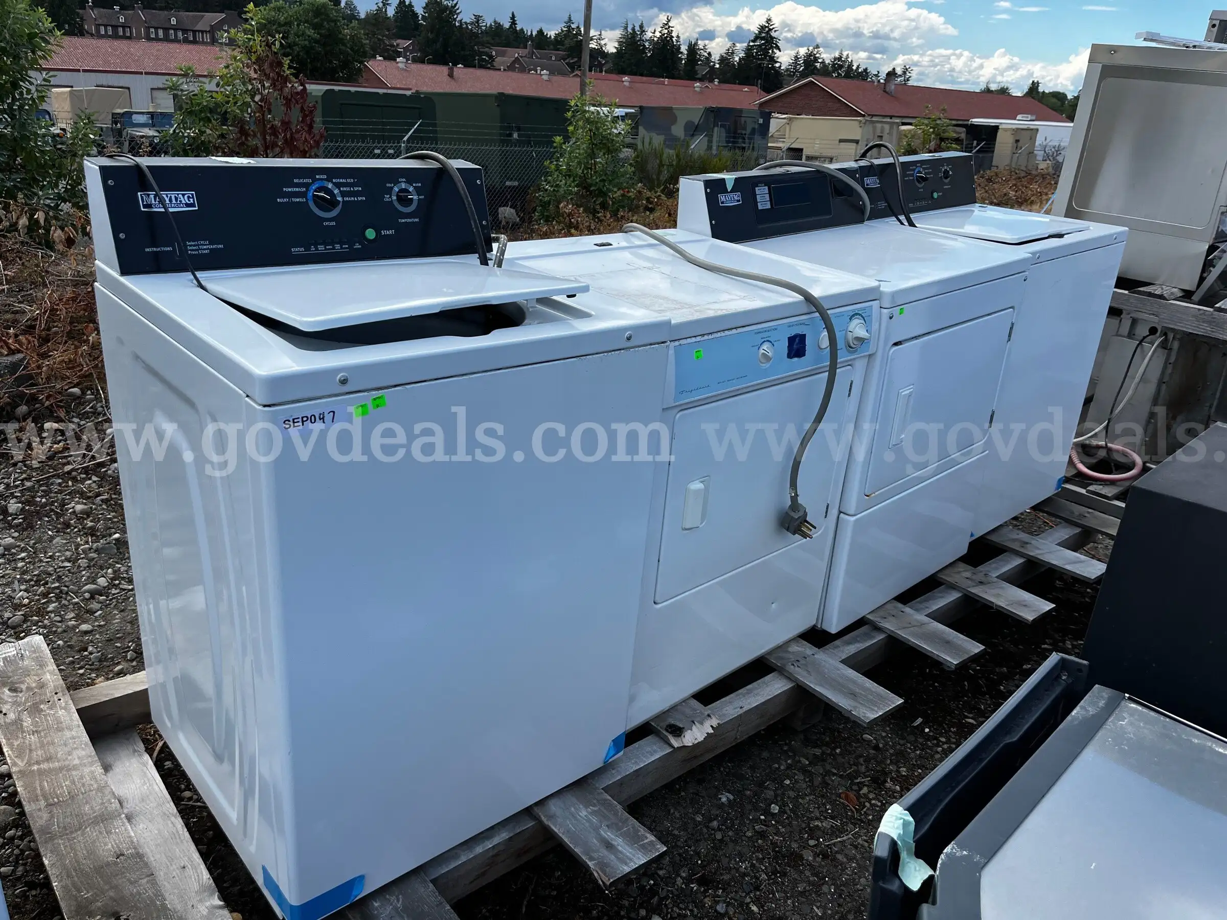 Lot (5) Laundry Appliances - NON-OPERATIONAL PARTS REPAIR