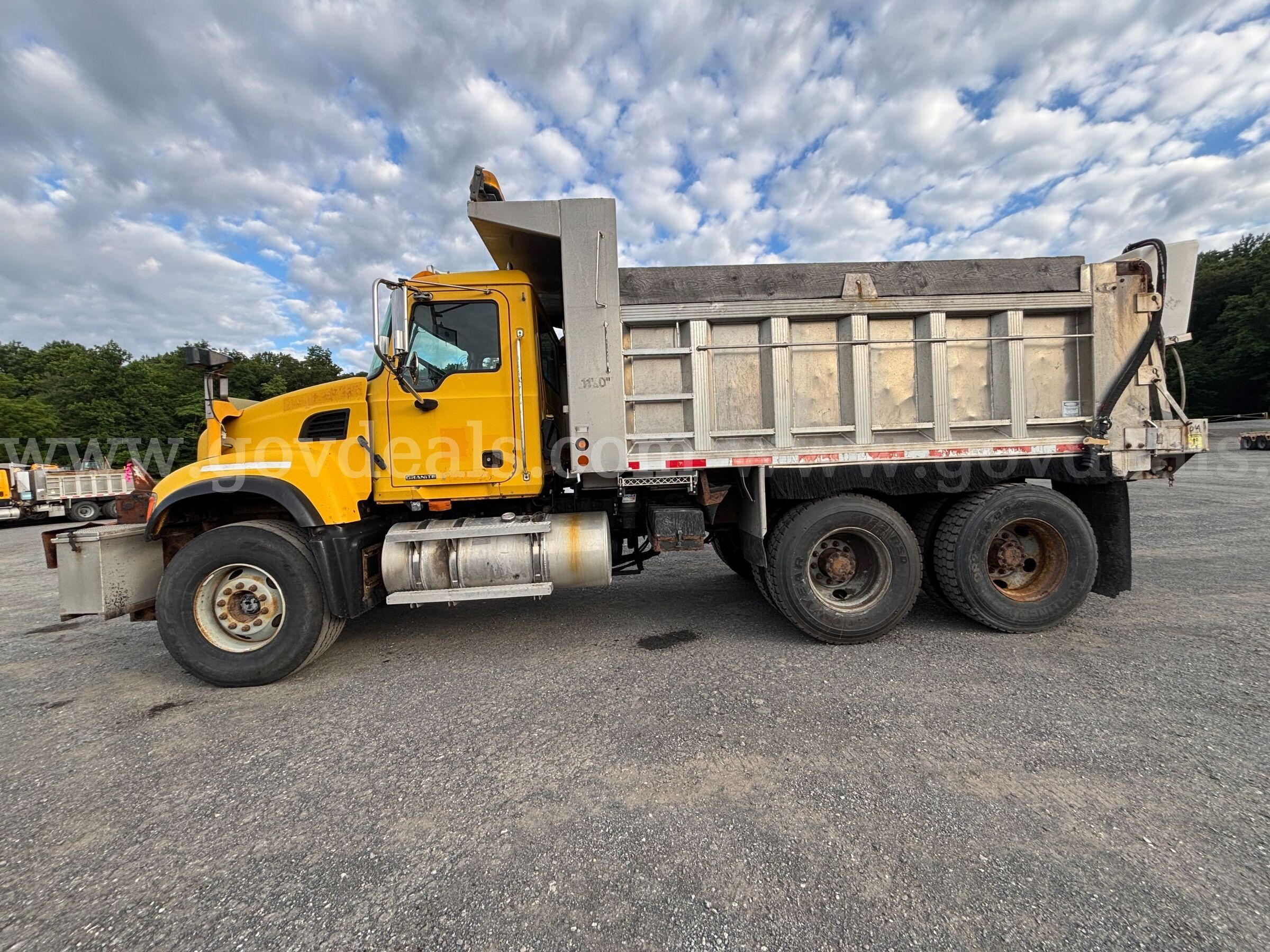 2007 Mack Flink Tenc CV713