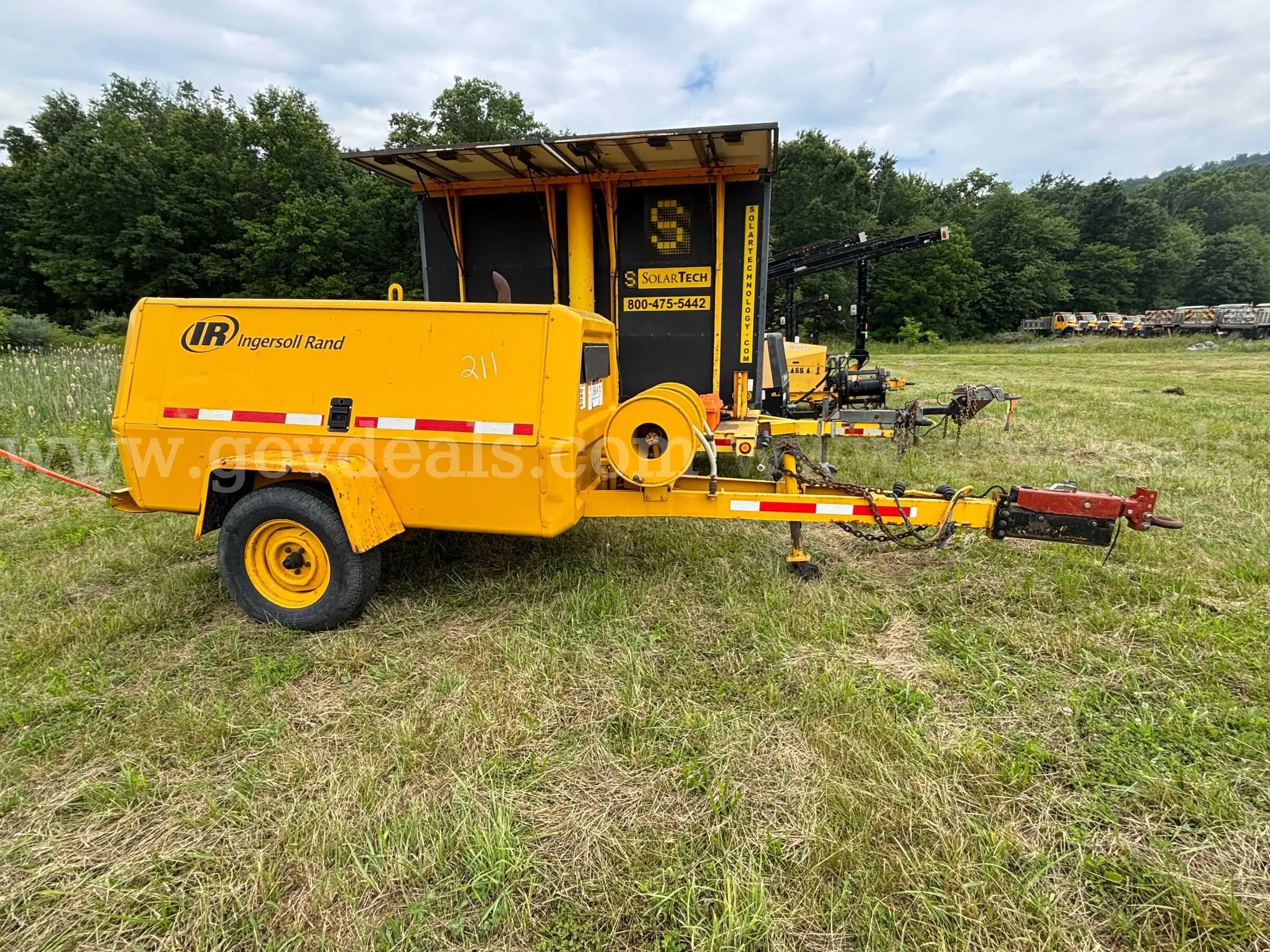 1995 Ingersoll Rand Air Compressor Runs Low Hours
