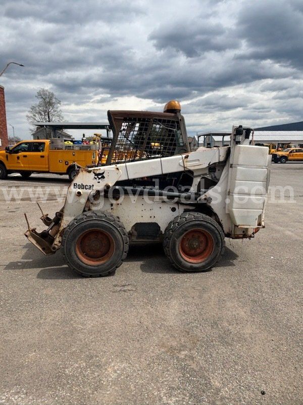 2004 Bobcat S220 Skid Steer
