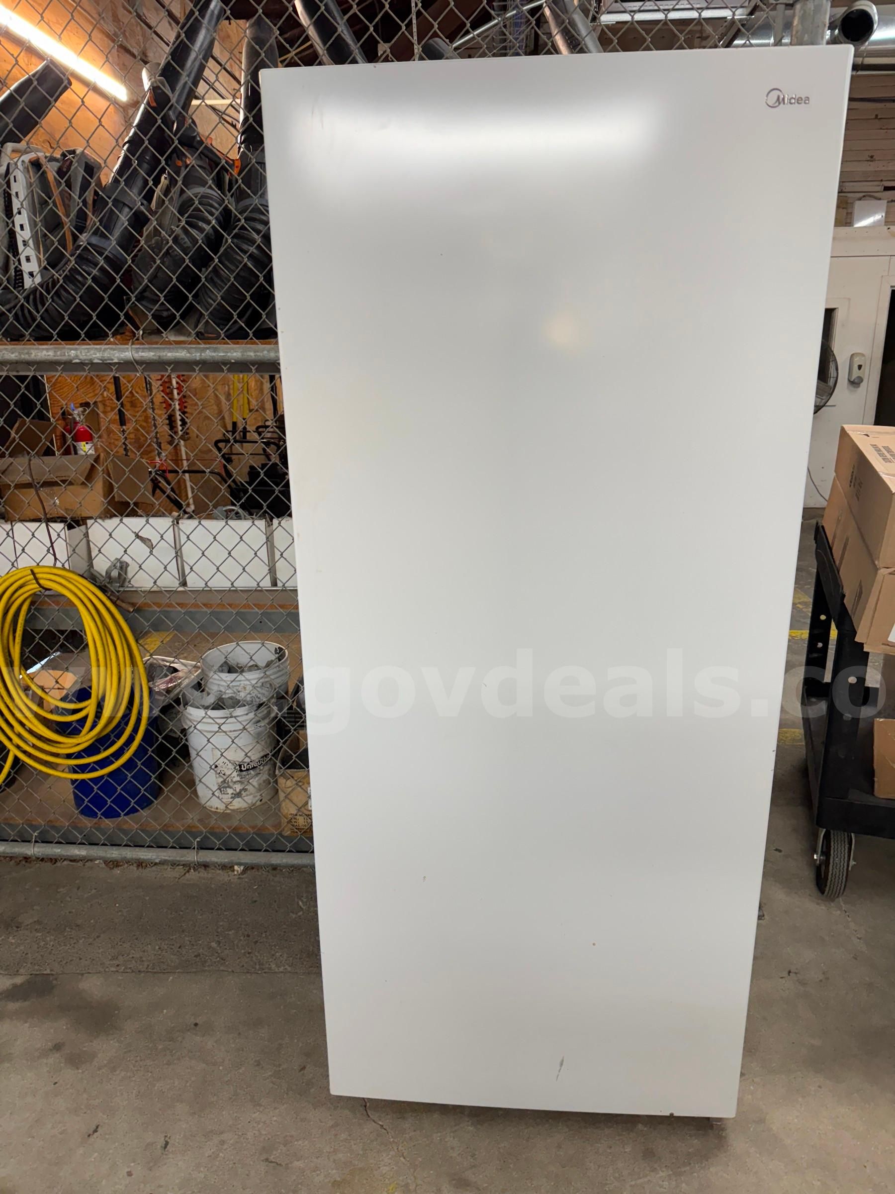 Lot of (1) Midea Fridge Freezer