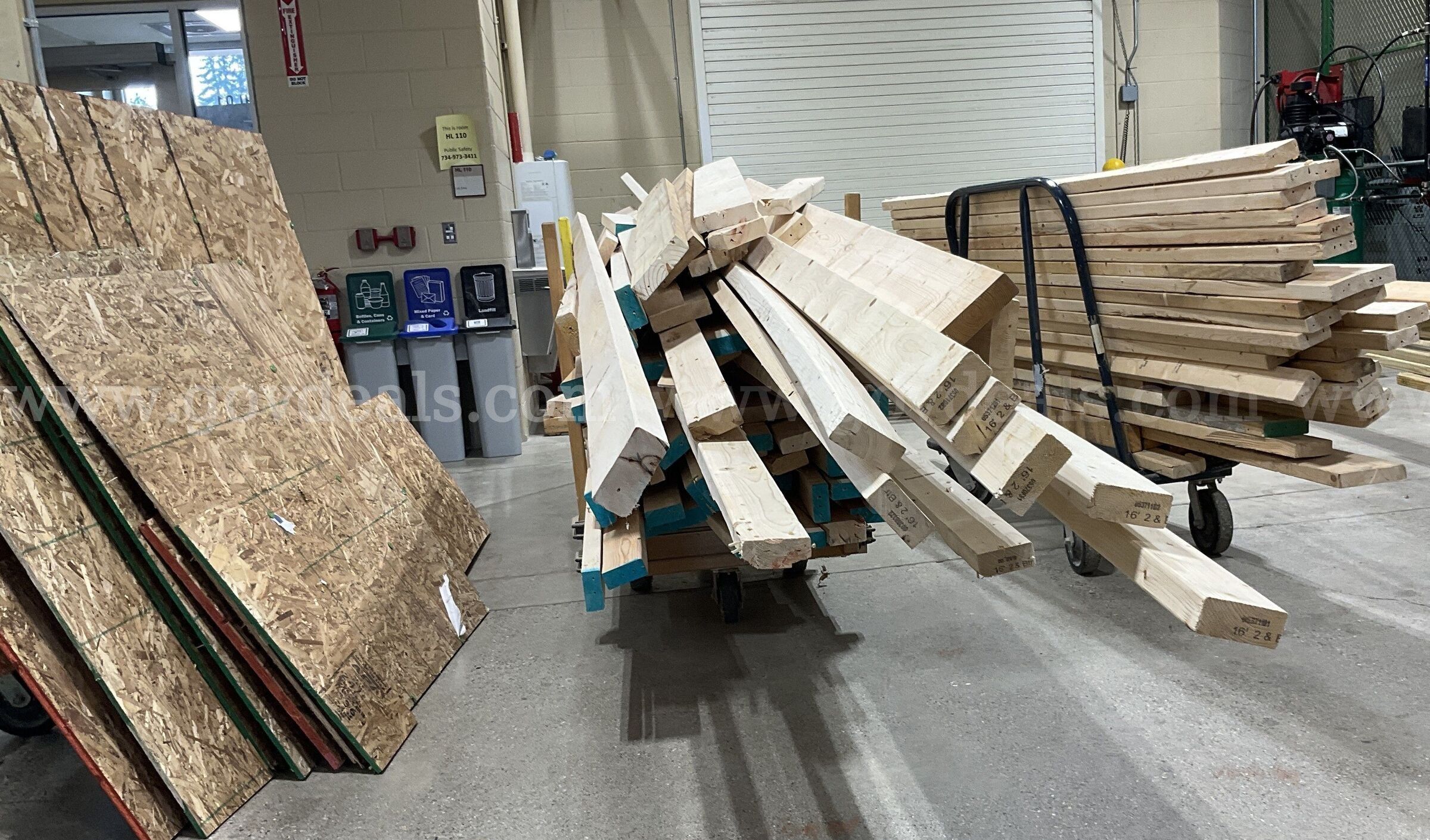 Assorted Bulk Construction Lumber & OSB Plywood Lot Framing Studs Sheathing & Scrap Must be picked u