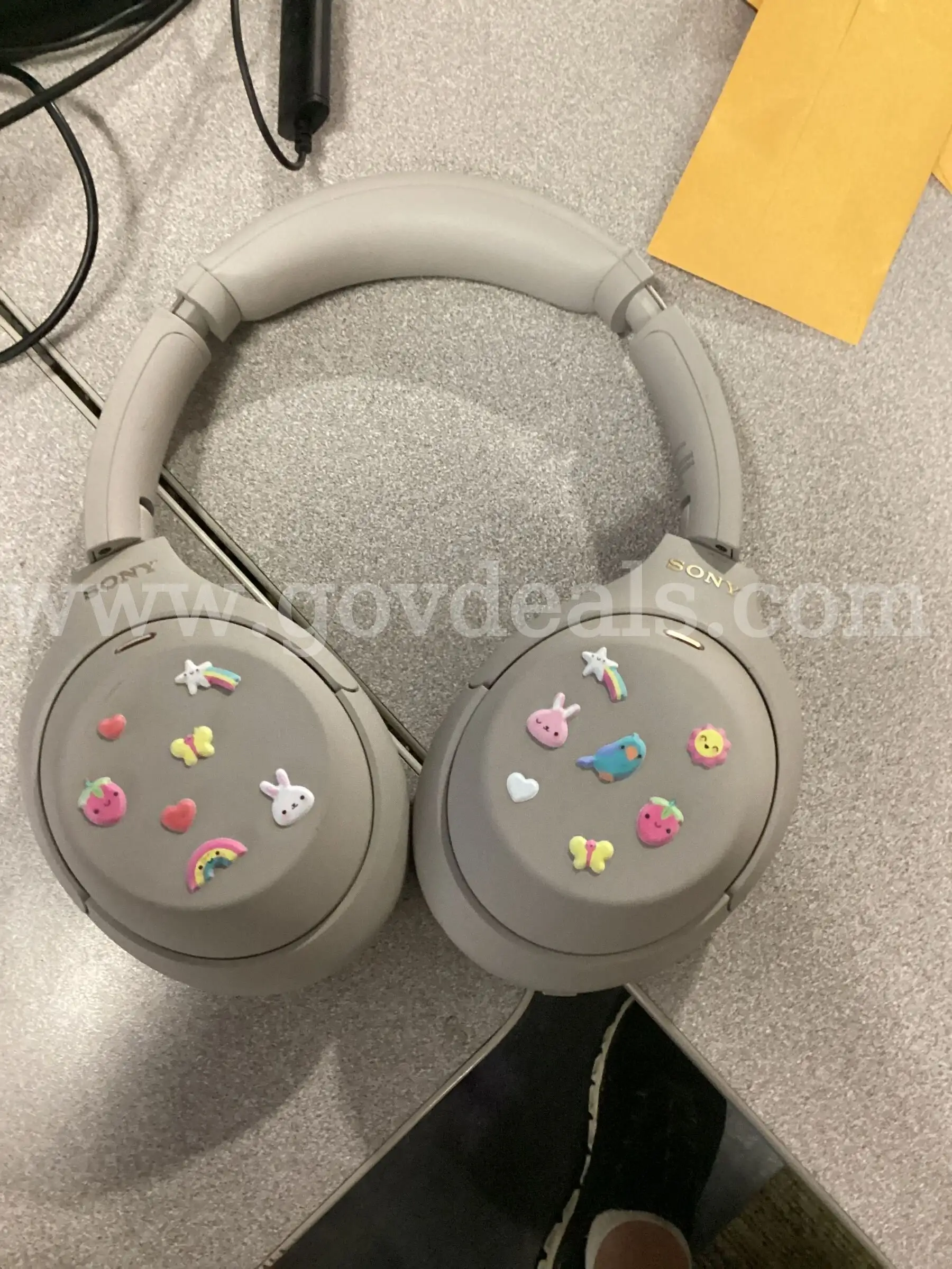 Sony WH-1000XM4 Wireless Noise-Canceling Over-Ear Headphones Tan Platinum Silver