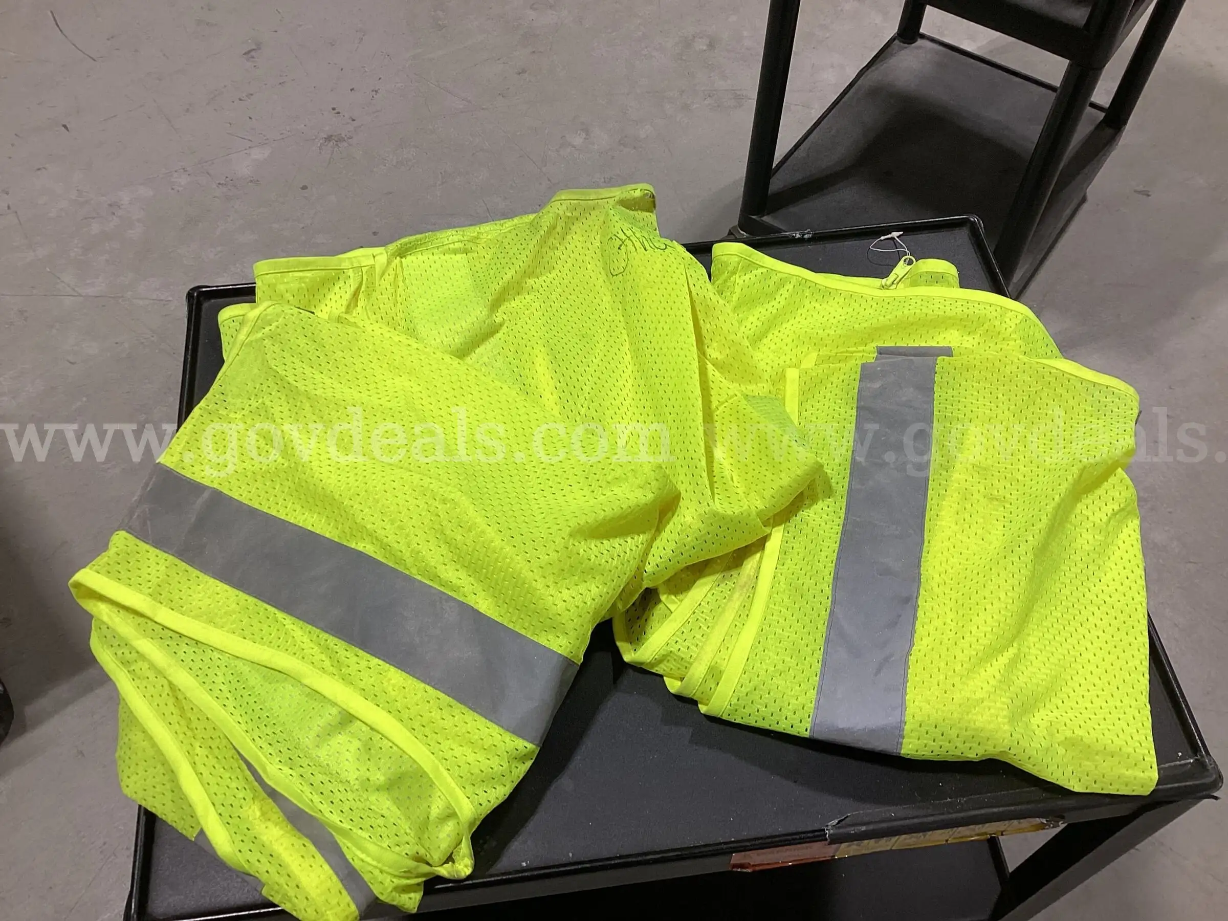 Lot of 3 ML Kishigo 1085 Hi-Vis Mesh Safety Vests - Size Large - ANSI ISEA Class 2